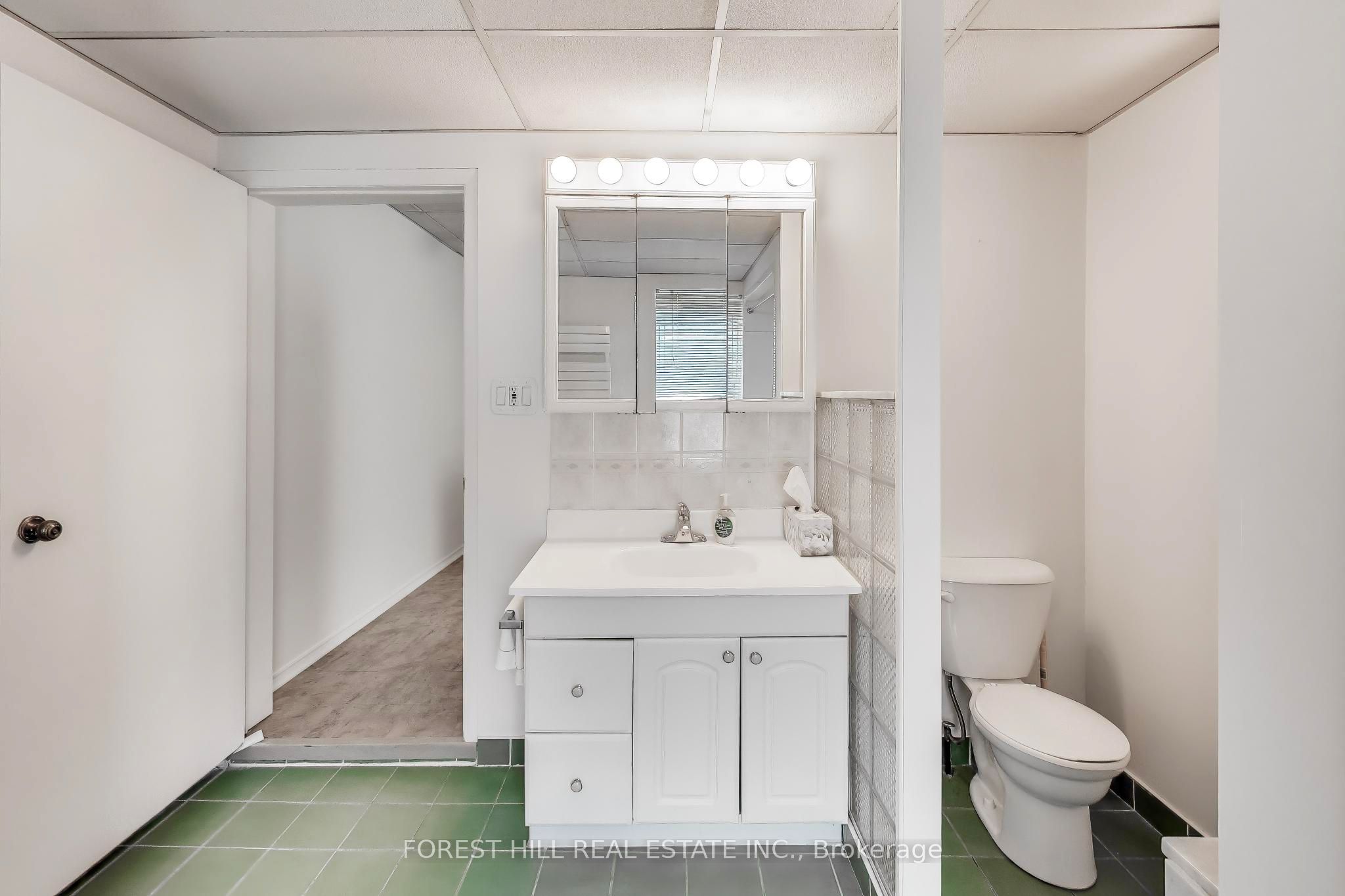 30 Robert Street Property Photo 14