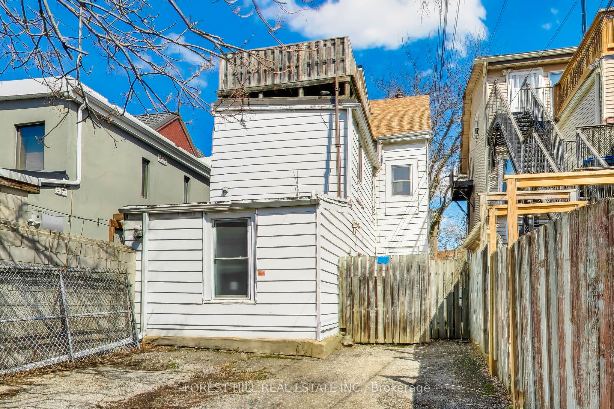30 Robert Street Property Photo 37