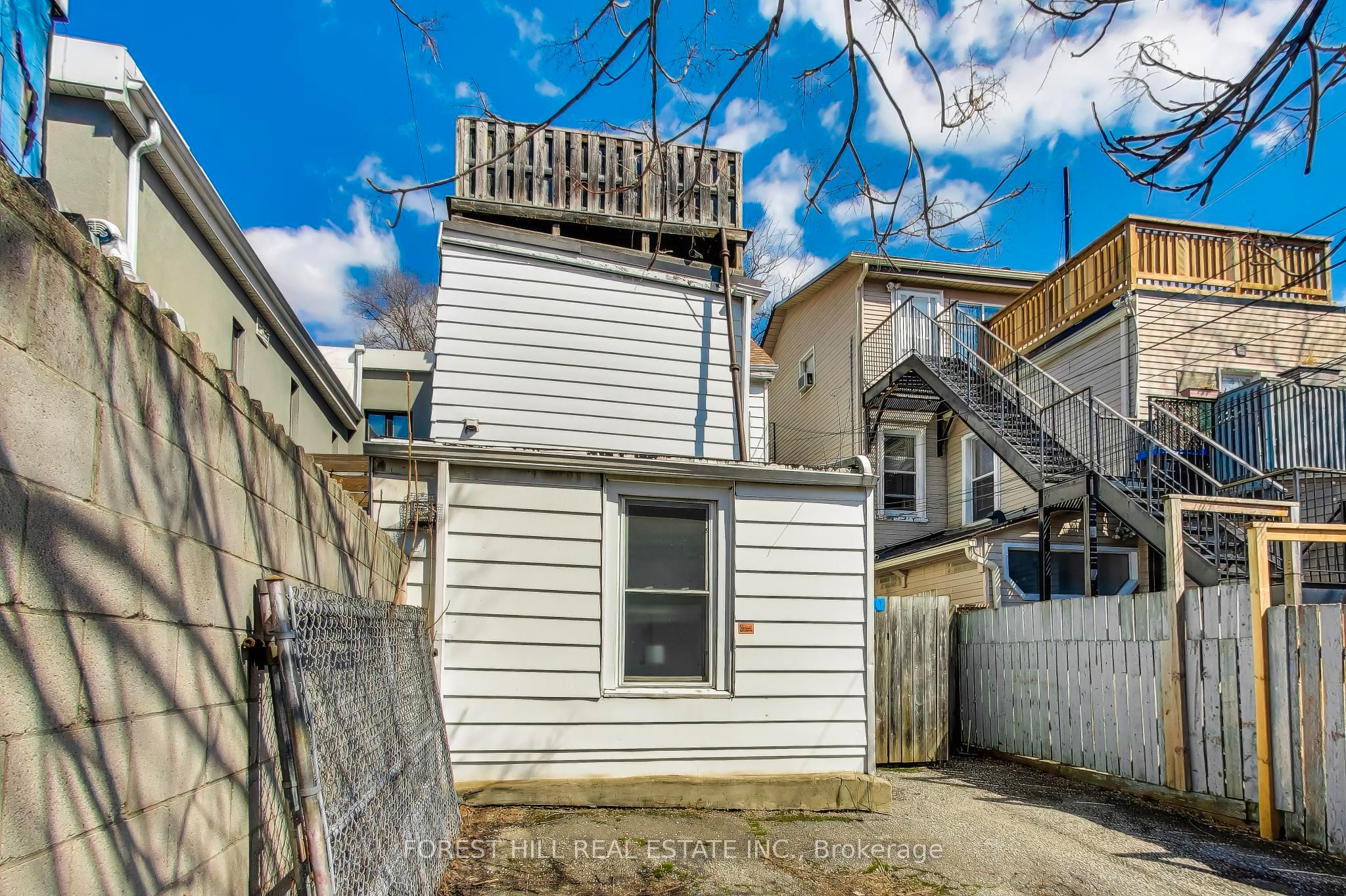 30 Robert Street Property Photo 38