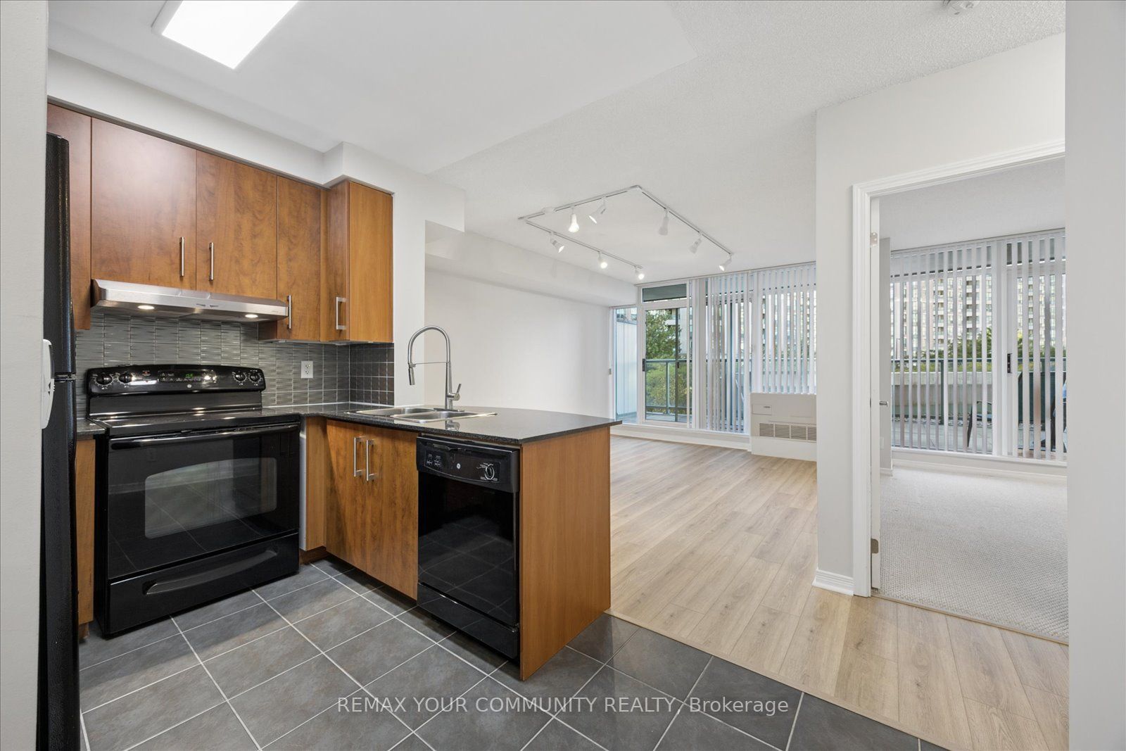 5500 Yonge Street 209 Property Photo 8