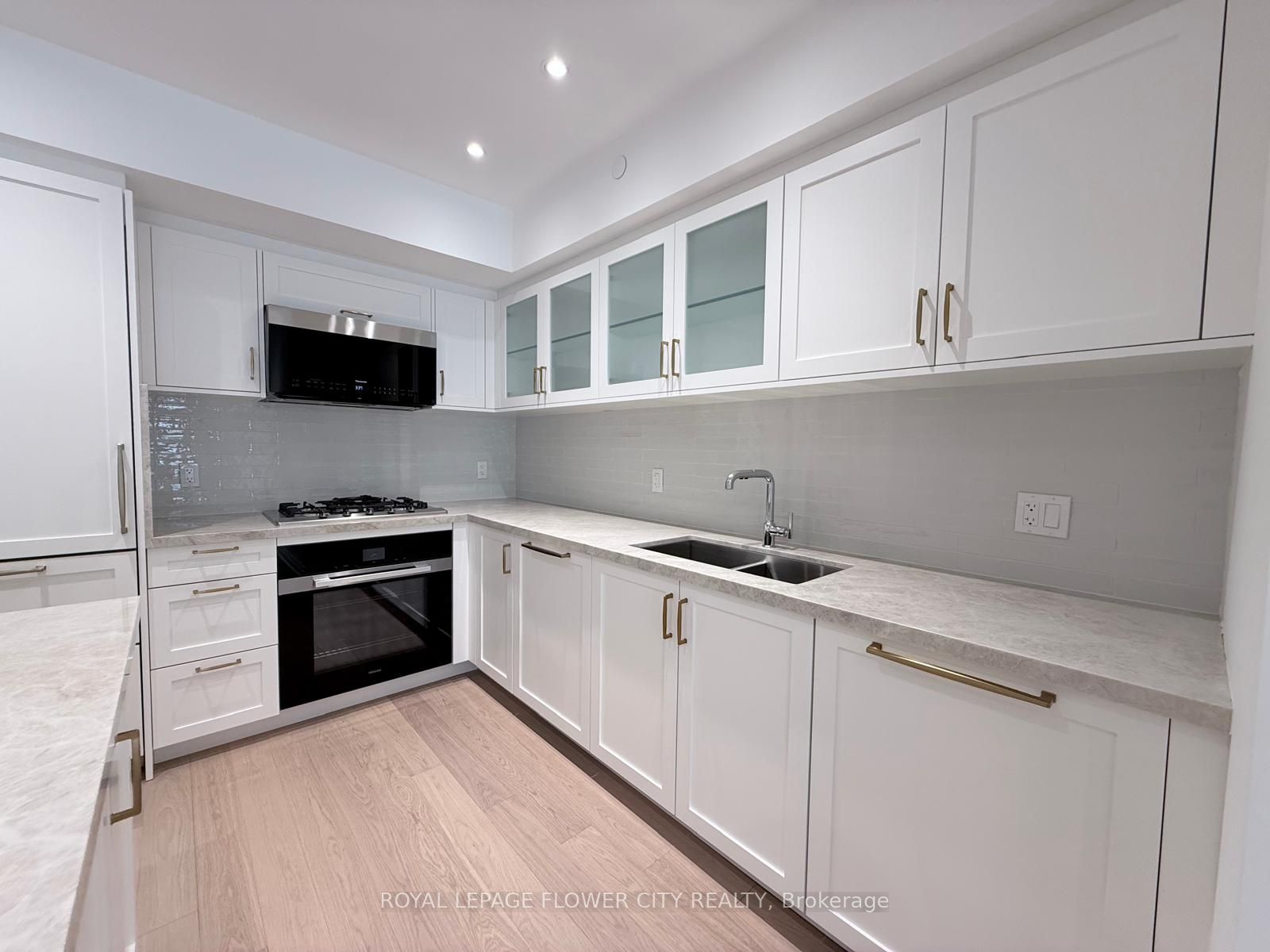 505 Glencairn Avenue 301 Property Photo 5