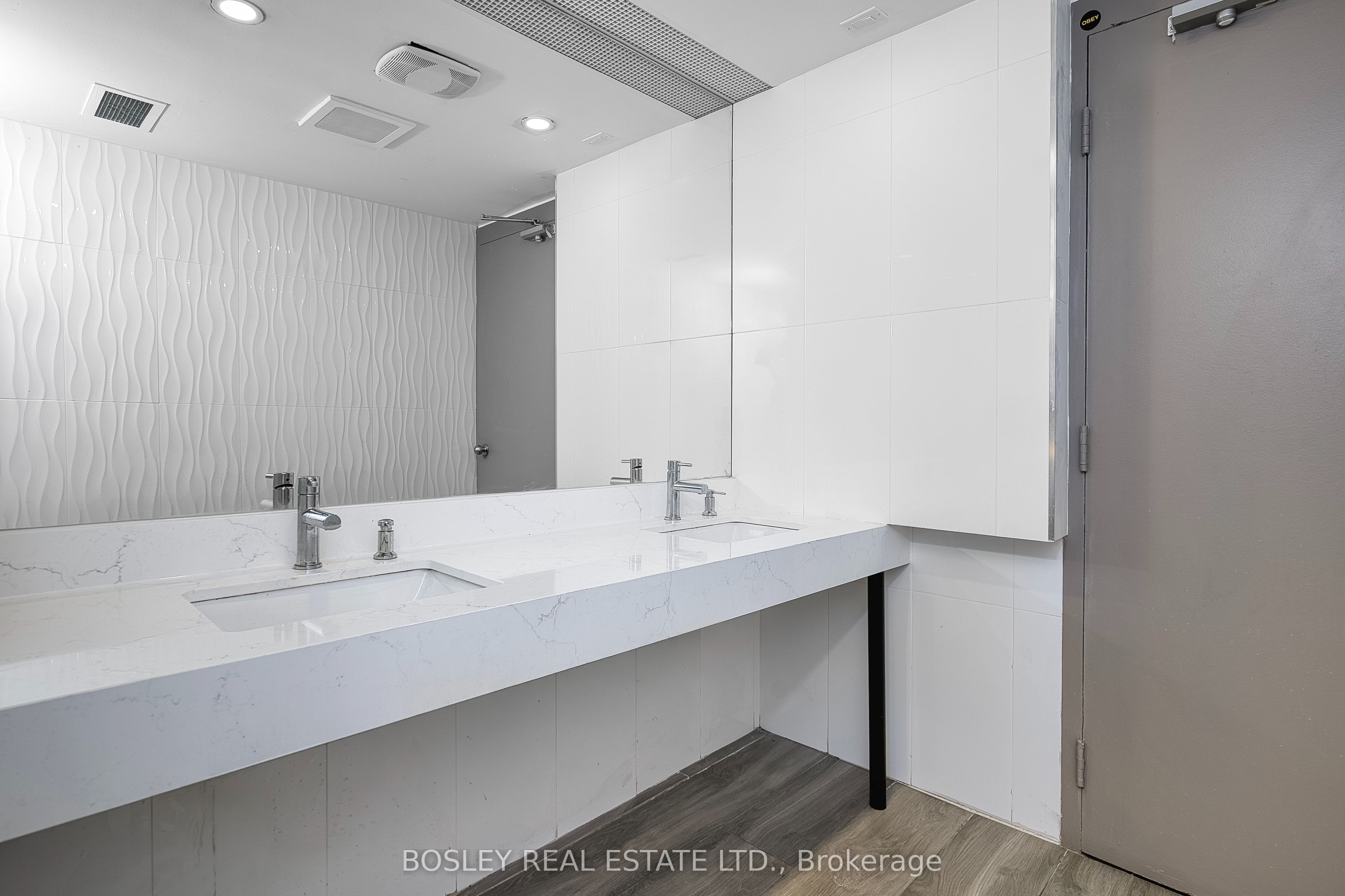 920 Yonge Street 603 Property Photo 12