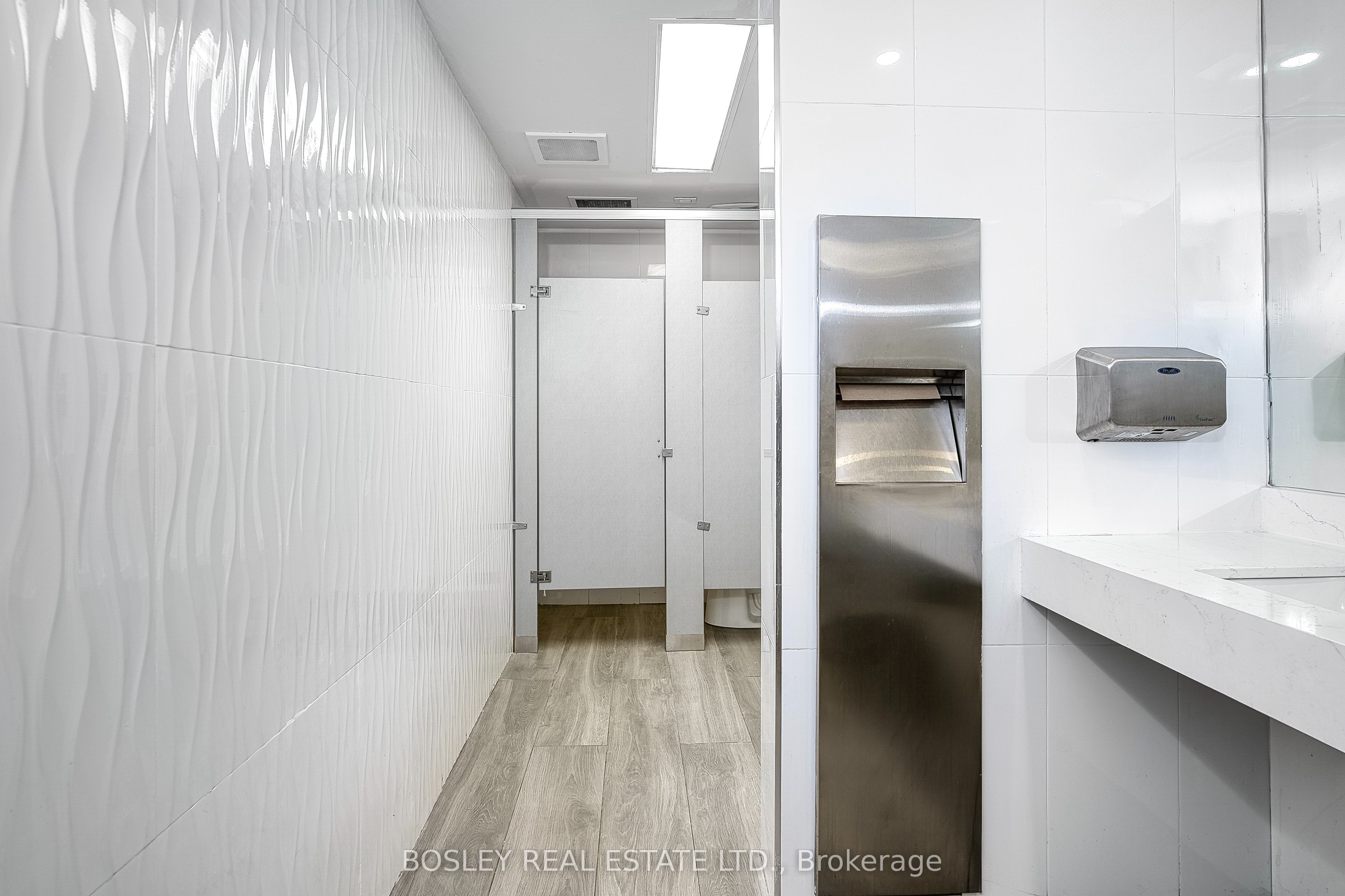 920 Yonge Street 603 Property Photo 13