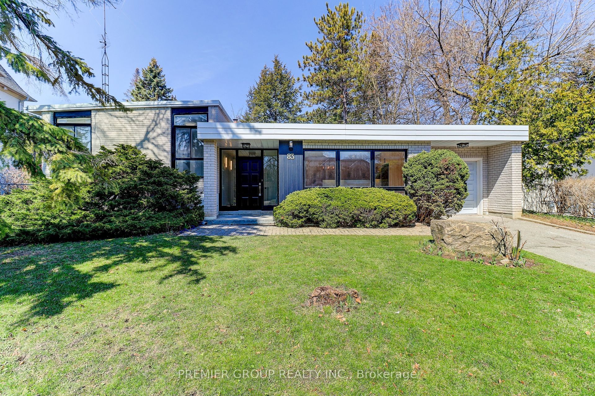 83 Larkfield Drive Property Photo 1