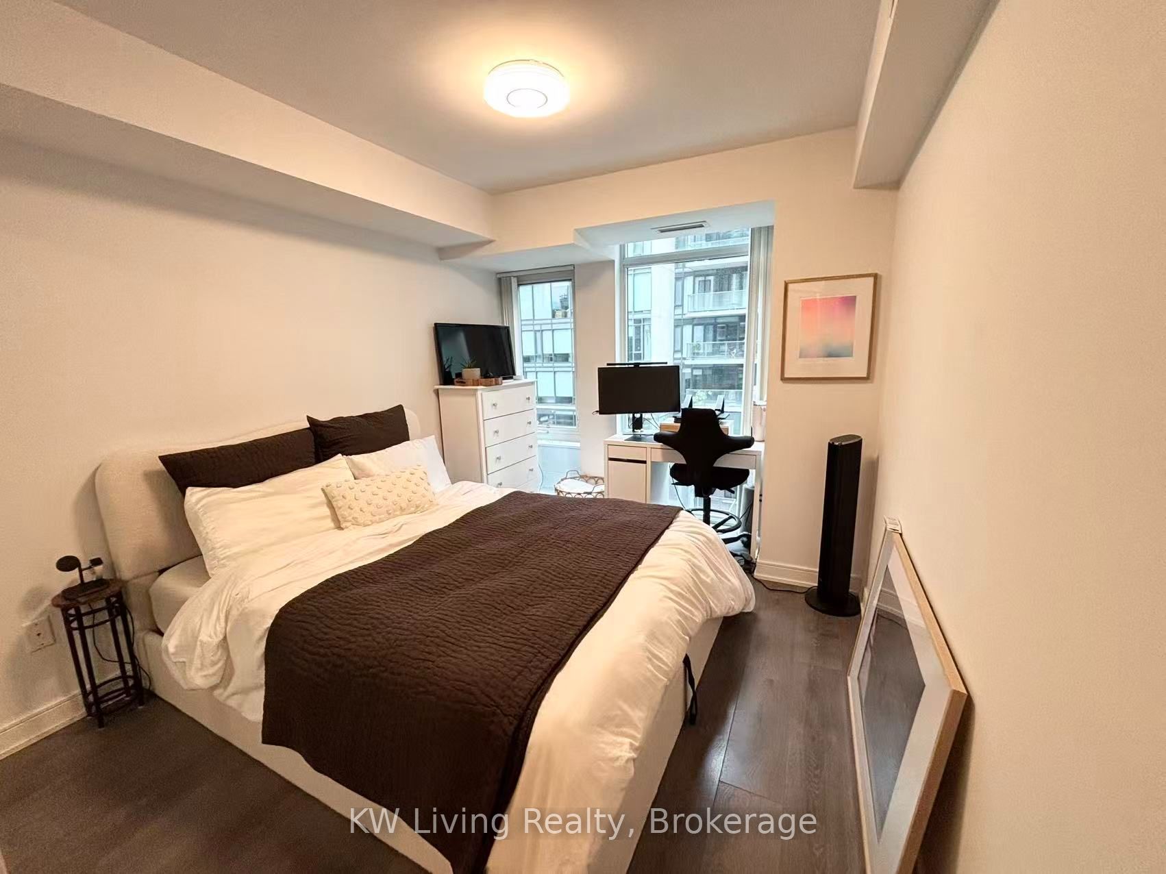 525 Adelaide Street W 1033 Property Photo 5