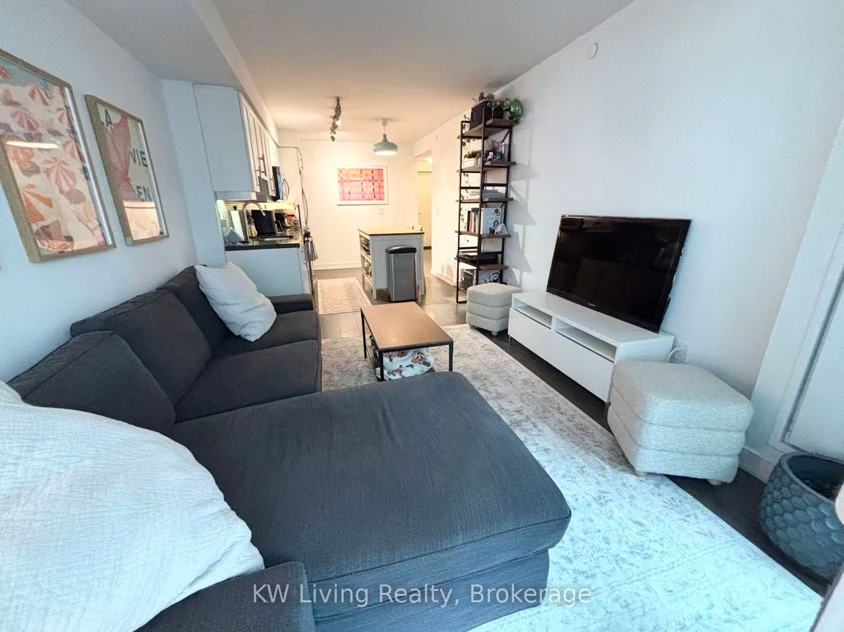 525 Adelaide Street W 1033 Property Photo 10