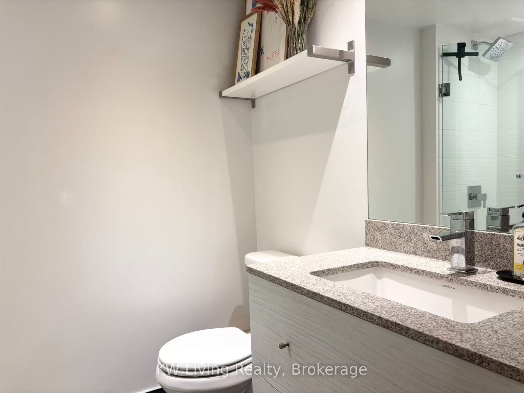 525 Adelaide Street W 1033 Property Photo 13