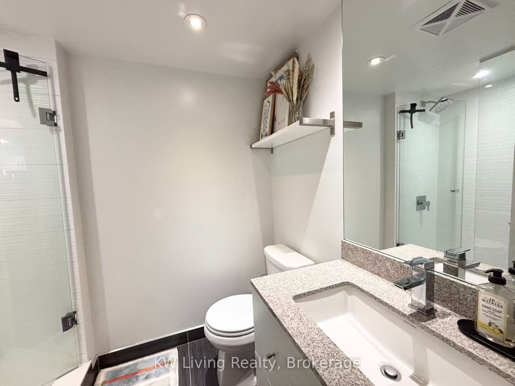 525 Adelaide Street W 1033 Property Photo 14