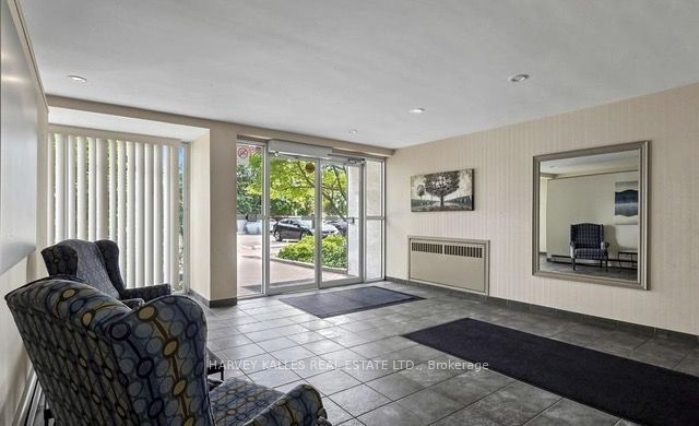 160 The Donway W 411 Property Photo 4