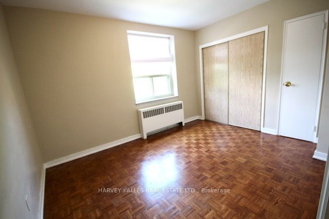 160 The Donway W 411 Property Photo 11