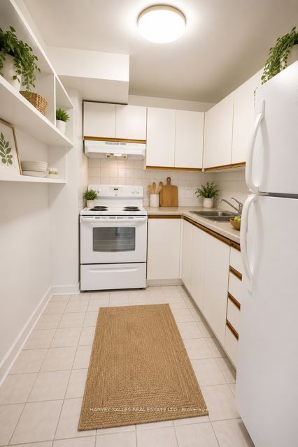 160 The Donway W 411 Property Photo 12