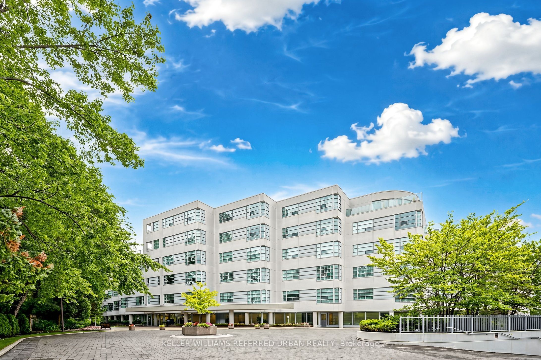 1 Watergarden Way 5 Property Photo 1