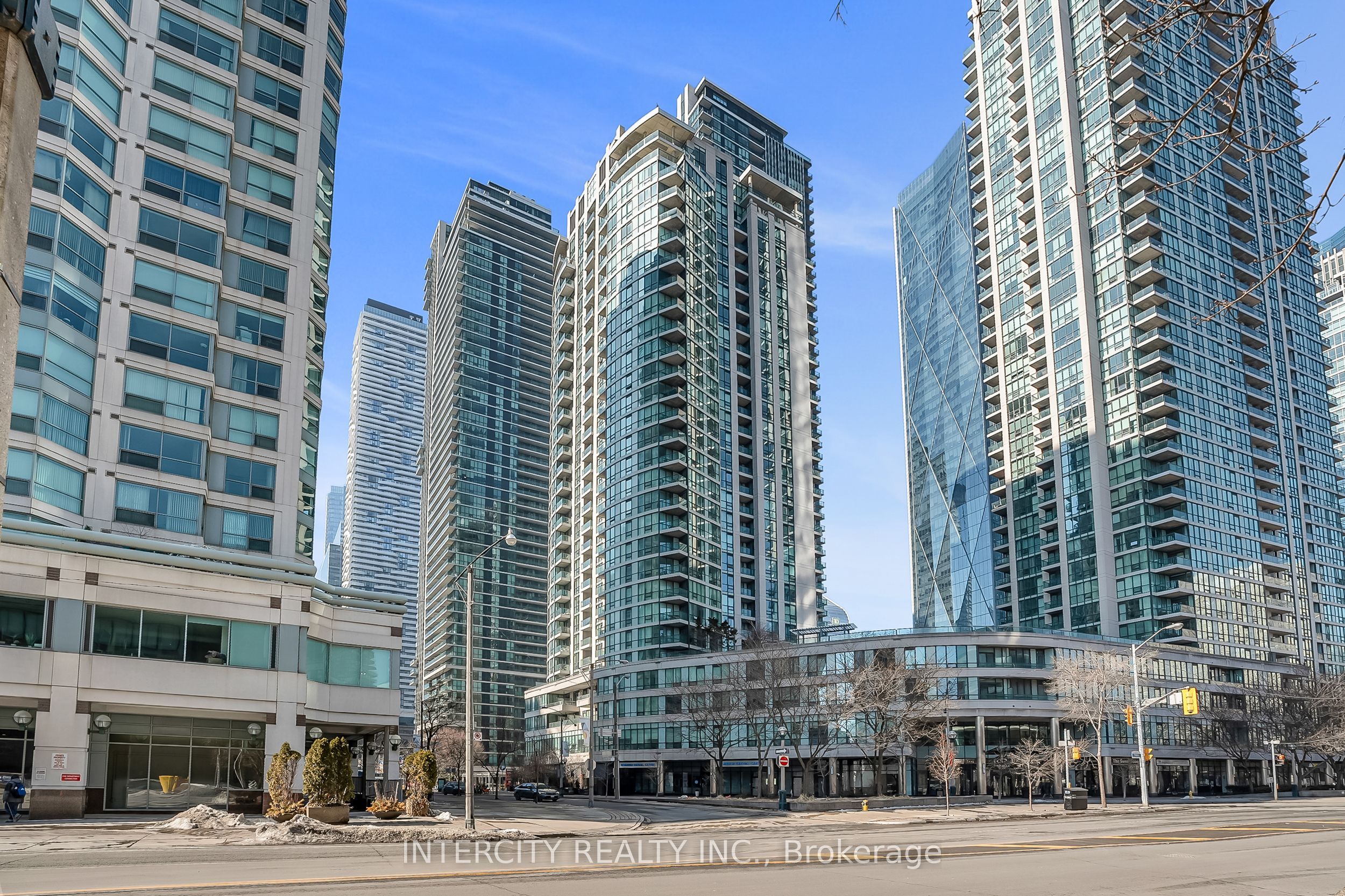 12 Yonge Street 1010 Property Photo 1