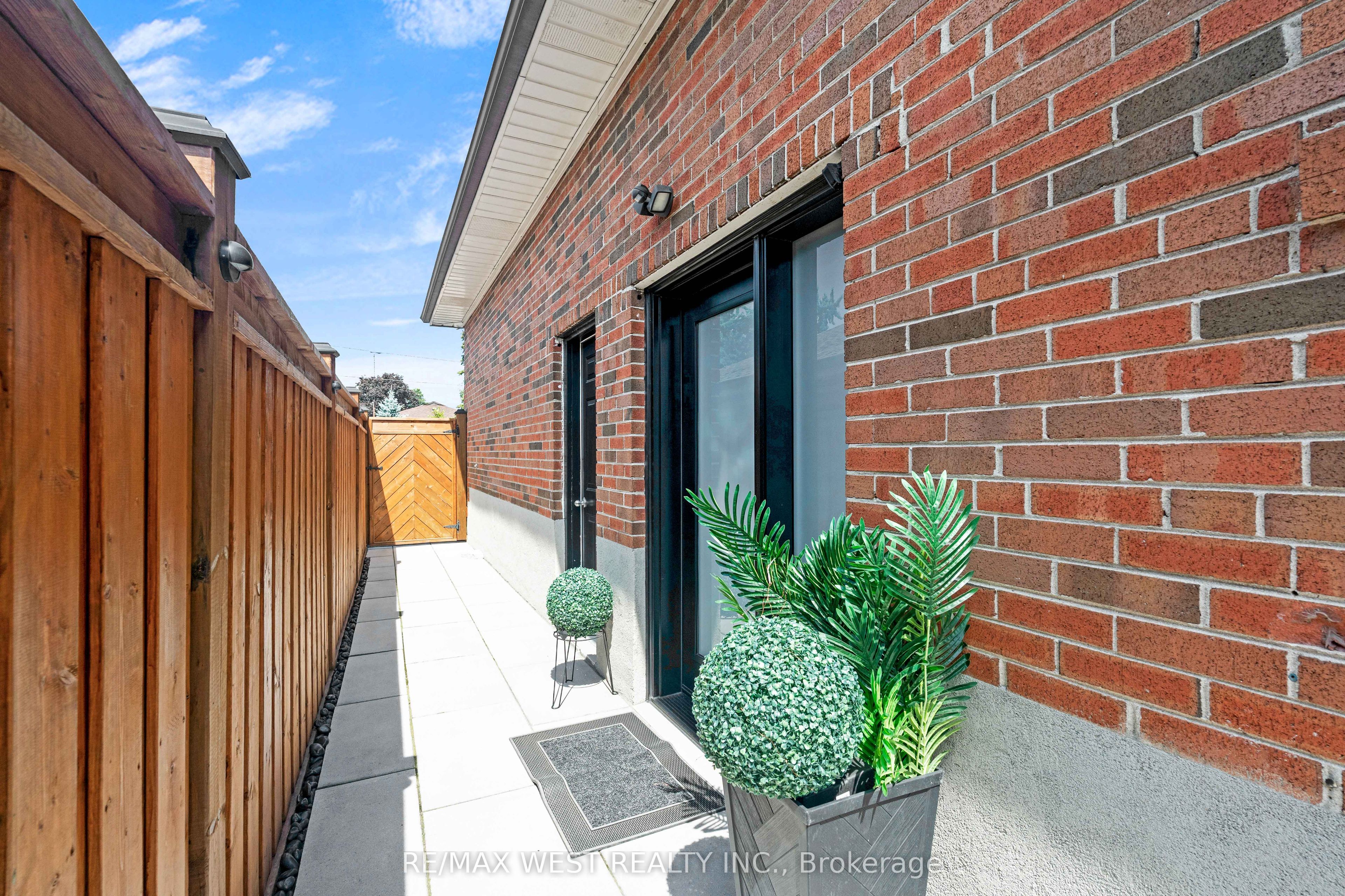 177 Searle Avenue Property Photo 2