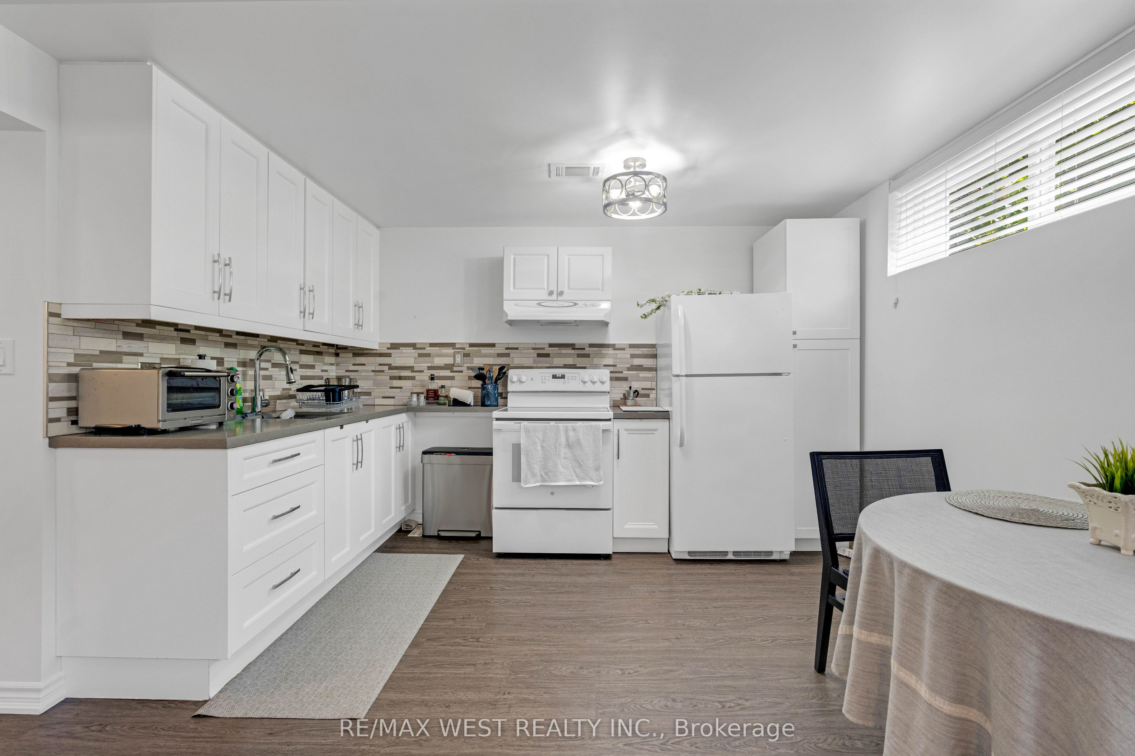 177 Searle Avenue Property Photo 8