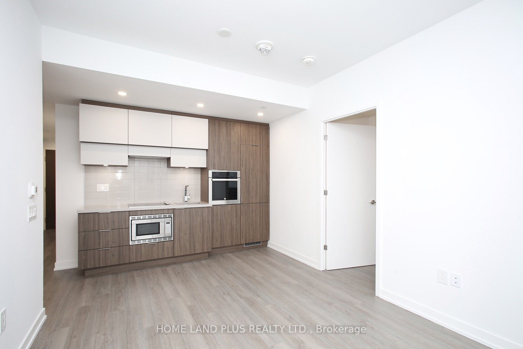39 Roehampton Avenue 2704 Property Photo 10