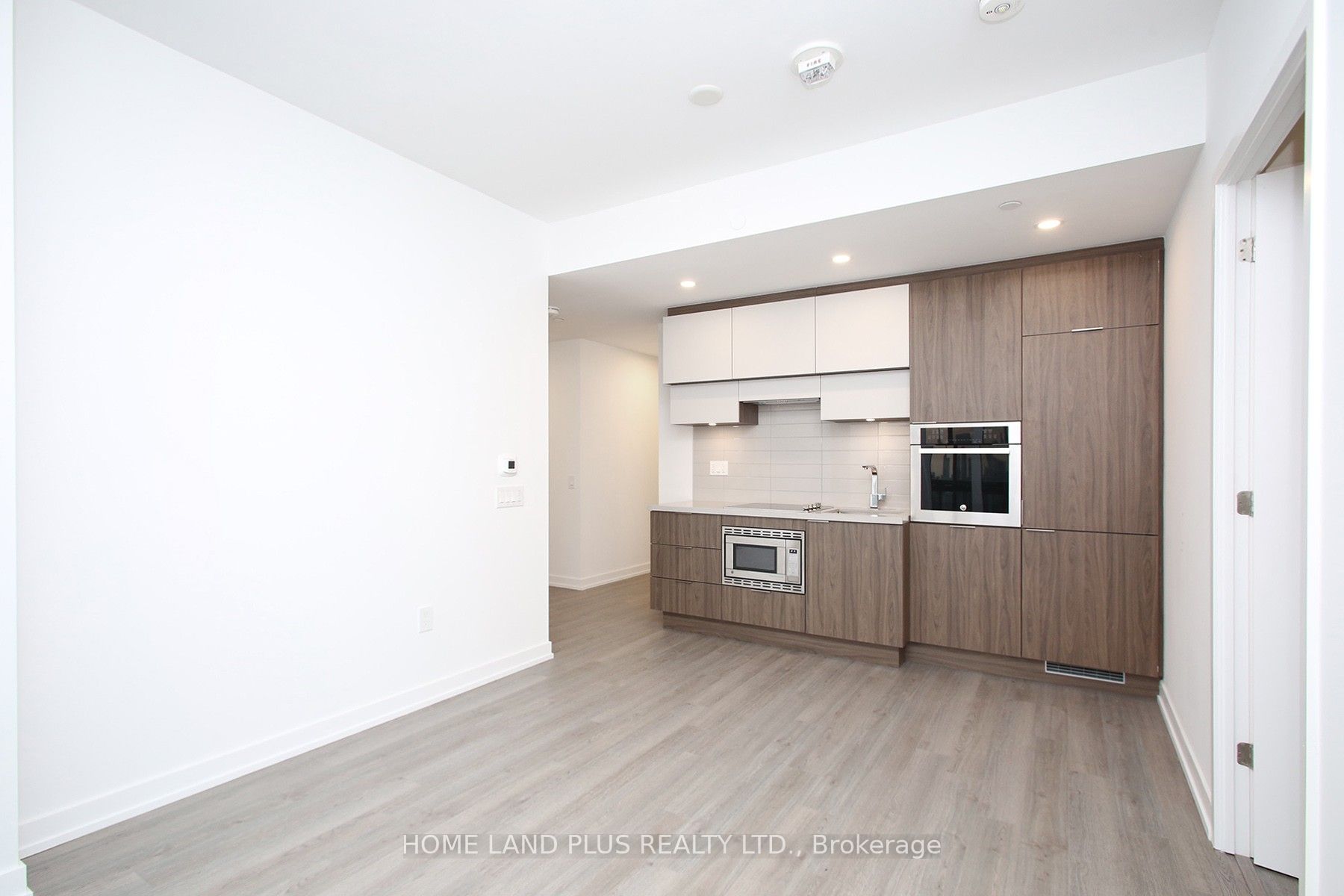 39 Roehampton Avenue 2704 Property Photo 11
