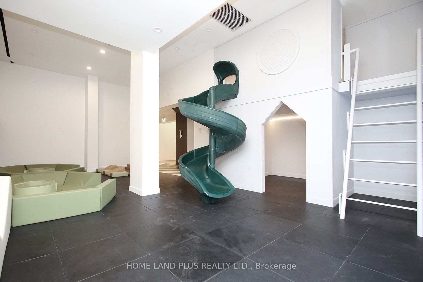 39 Roehampton Avenue 2704 Property Photo 33