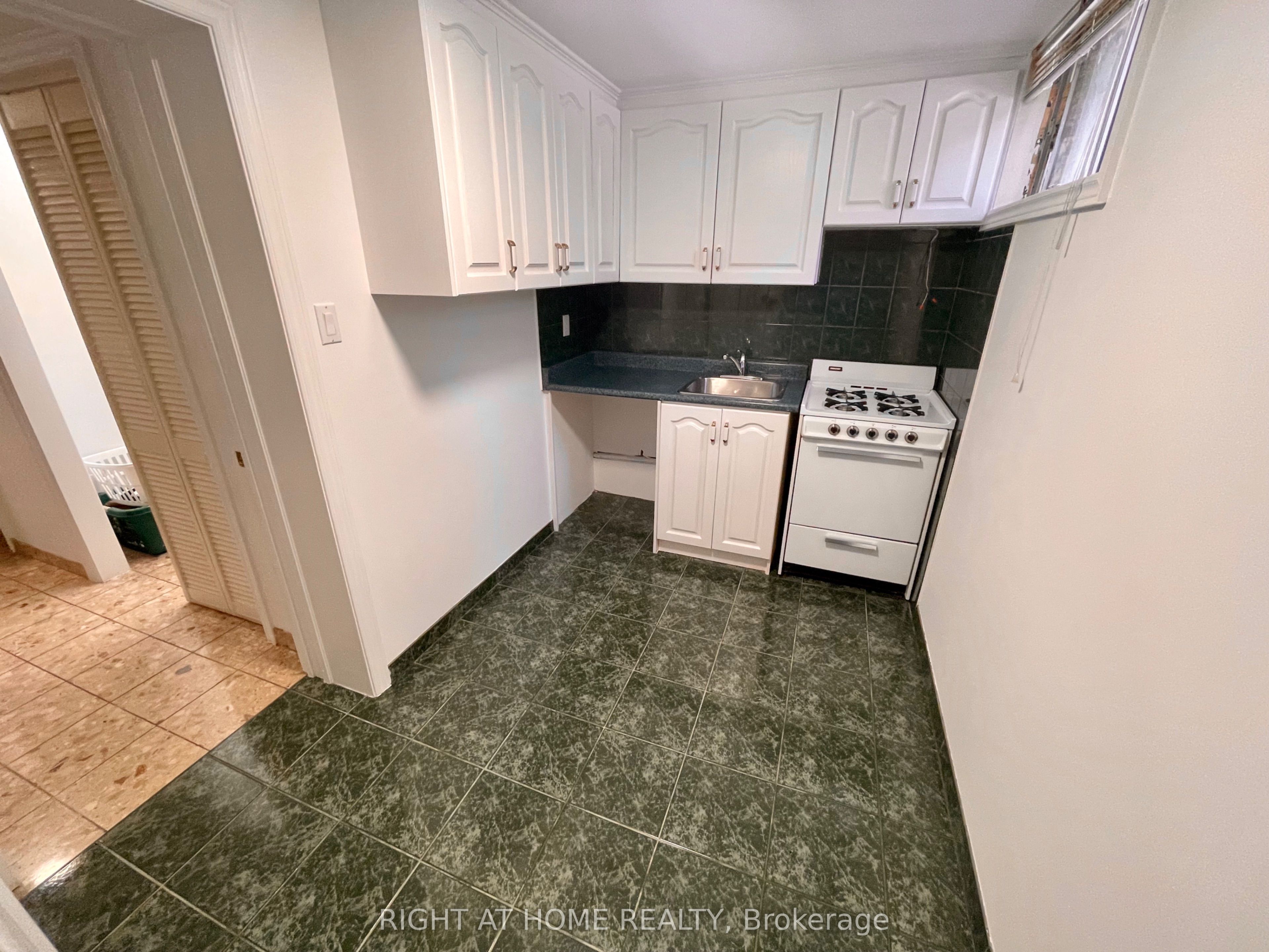 40 Bellevue Avenue Property Photo 30