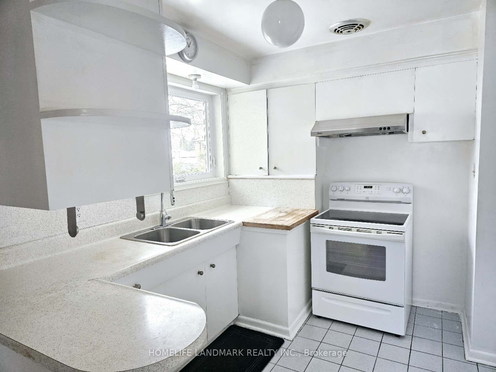 39 Bathford Crescent Property Photo 2