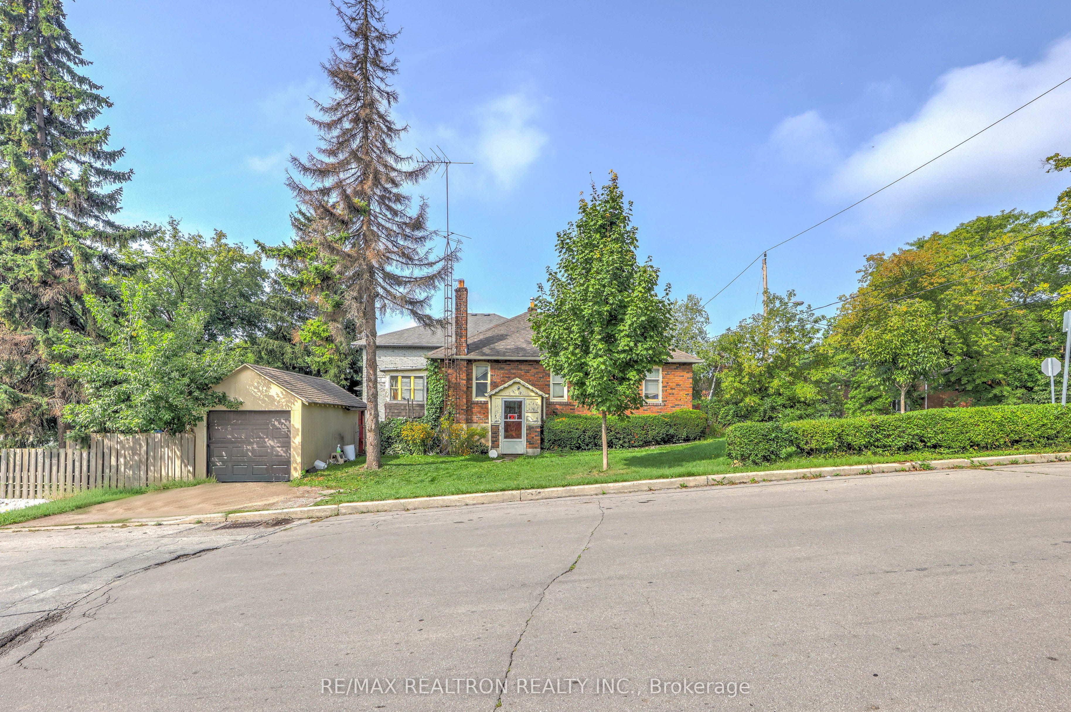 143 Harlandale Avenue