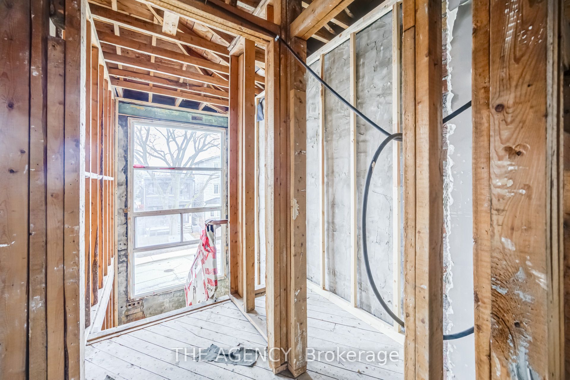 374 Atlas Avenue Property Photo 12