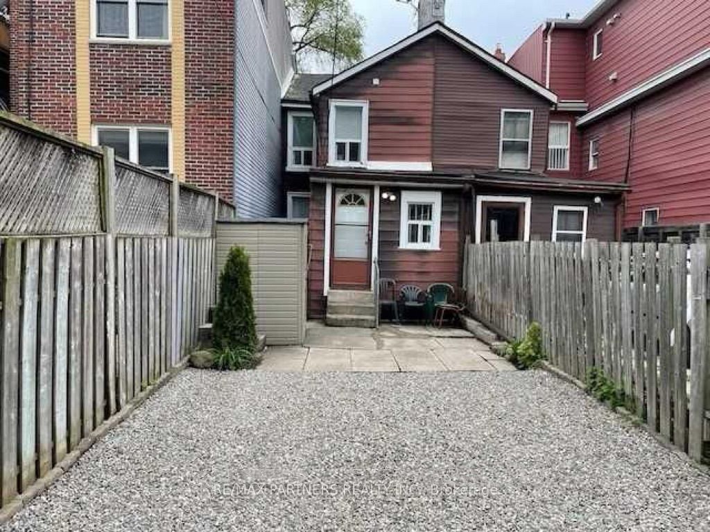 7 Henry Street Property Photo 2