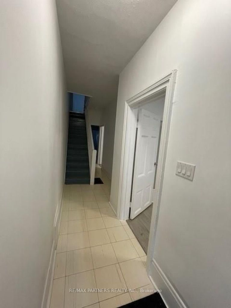 7 Henry Street Property Photo 3