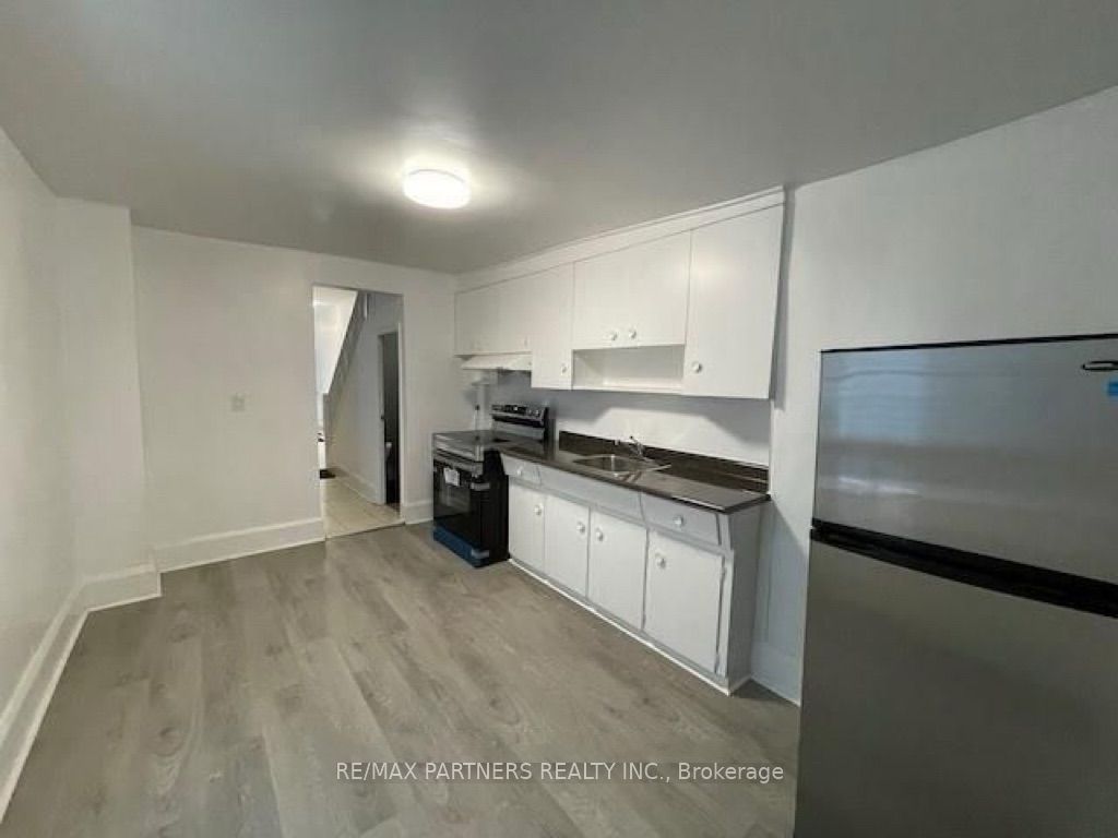 7 Henry Street Property Photo 5