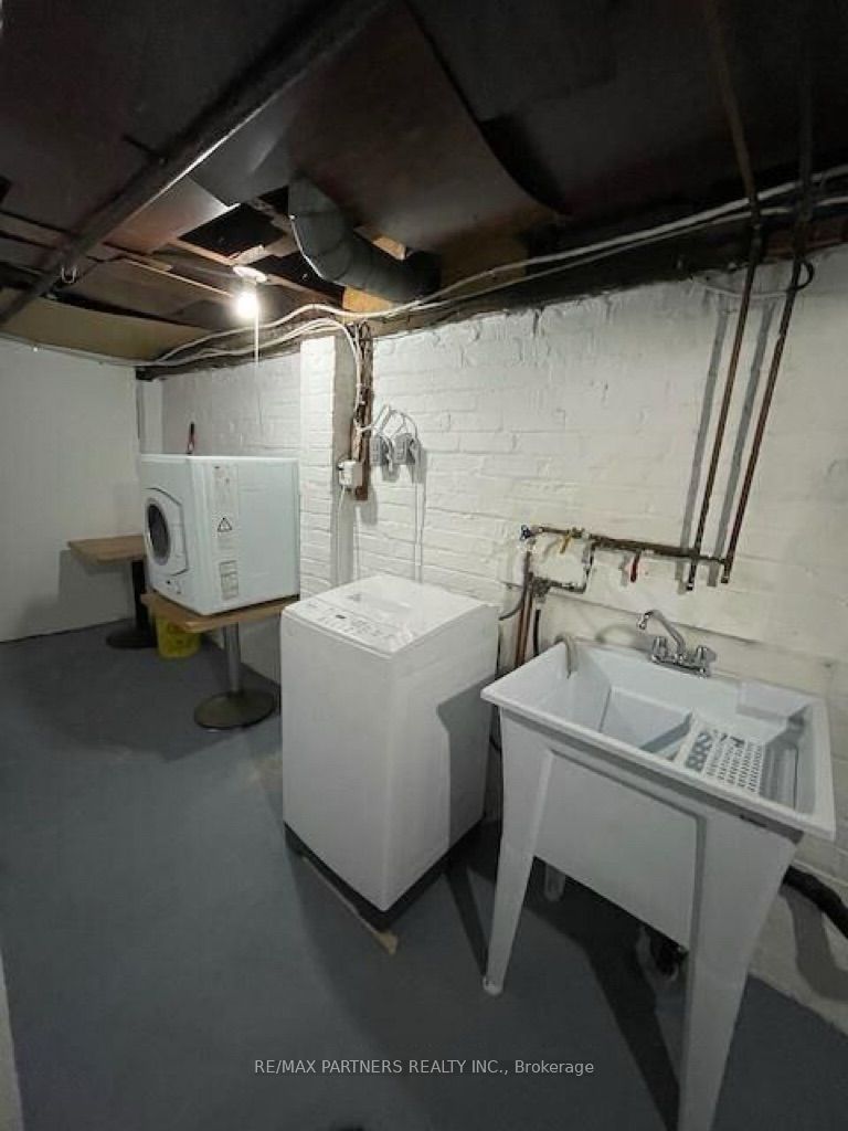 7 Henry Street Property Photo 9