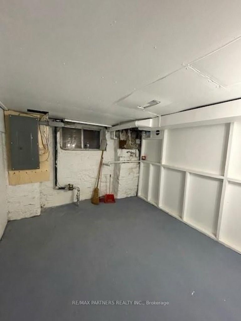 7 Henry Street Property Photo 10