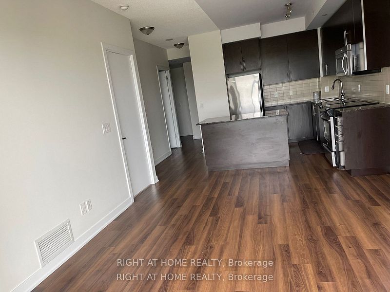 60 Berwick Avenue 1305 Property Photo 11