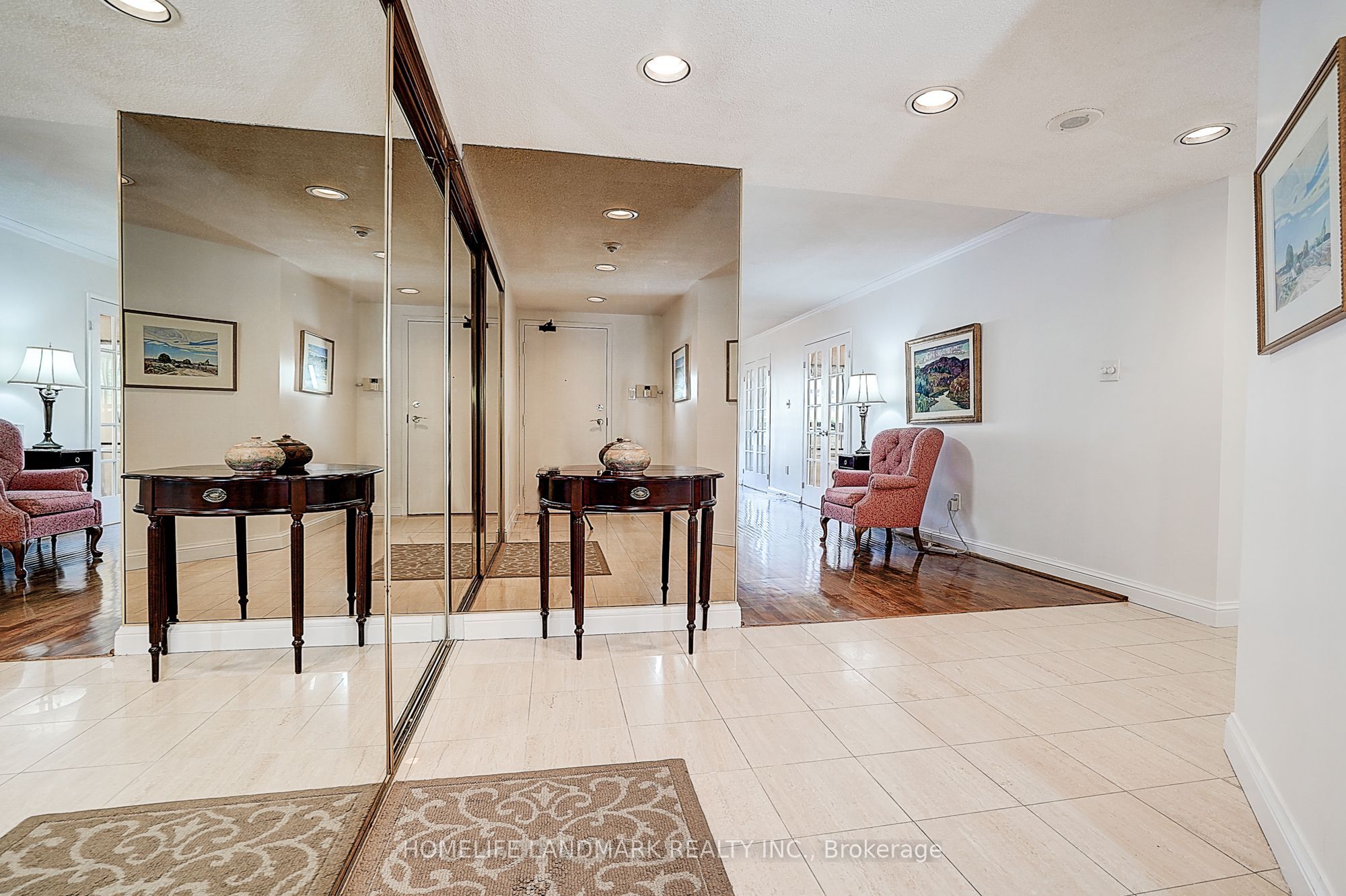 130 Carlton Street 503 Property Photo 8