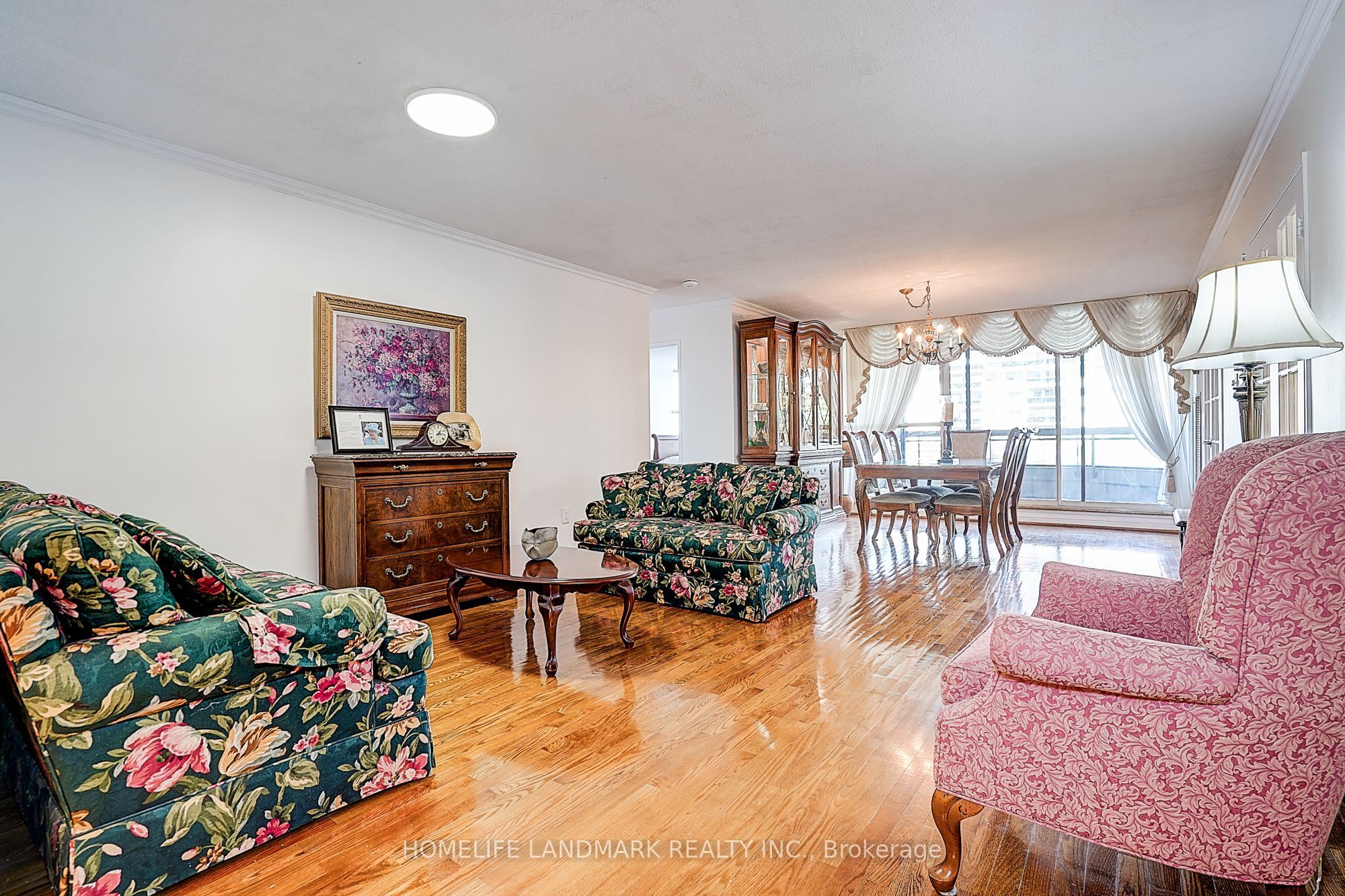 130 Carlton Street 503 Property Photo 10