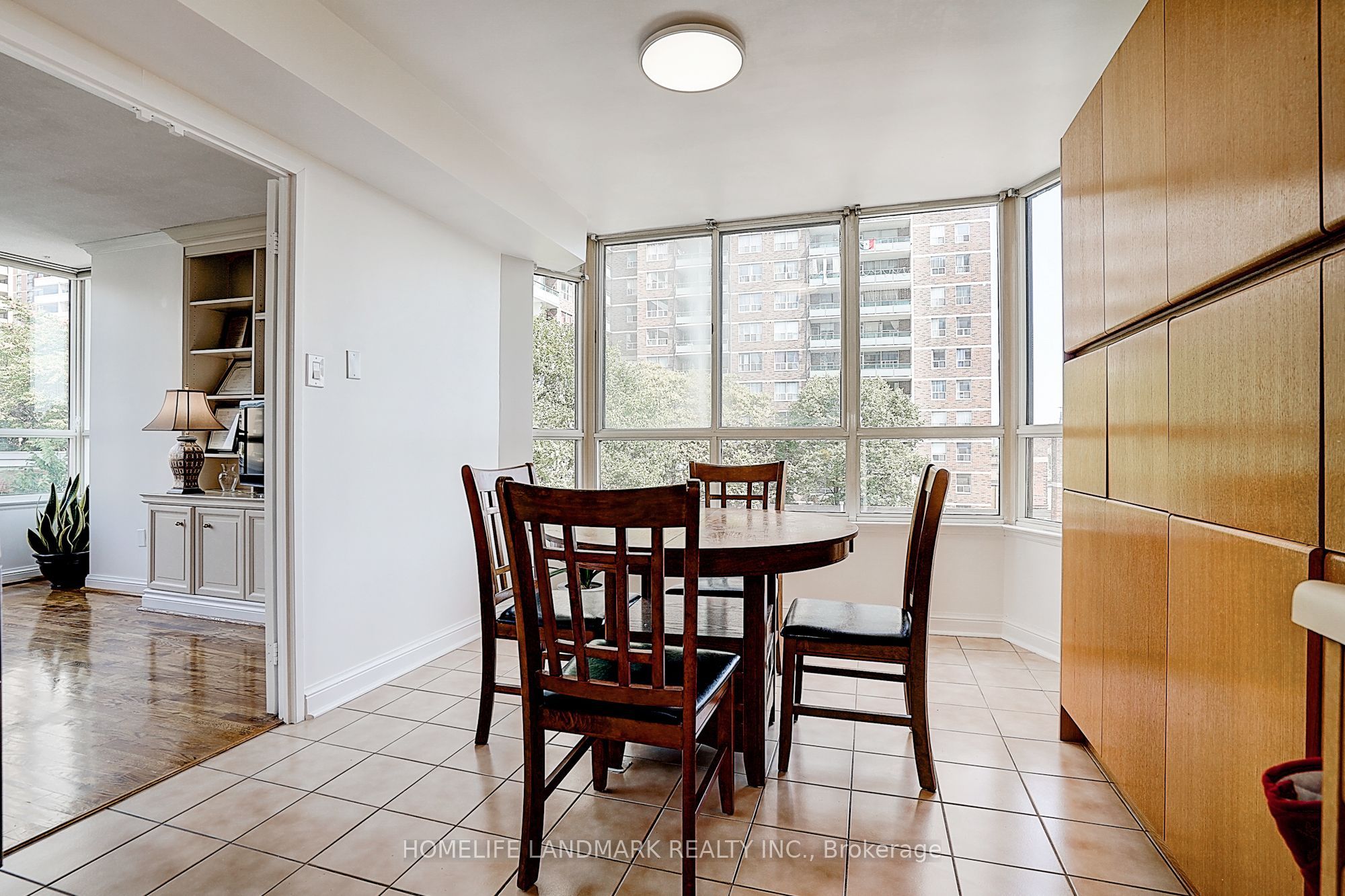 130 Carlton Street 503 Property Photo 17