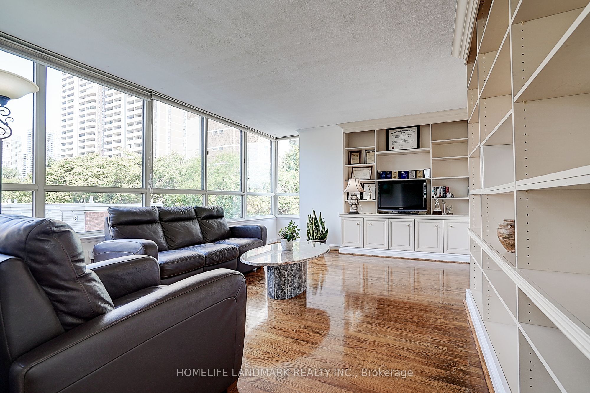 130 Carlton Street 503 Property Photo 18