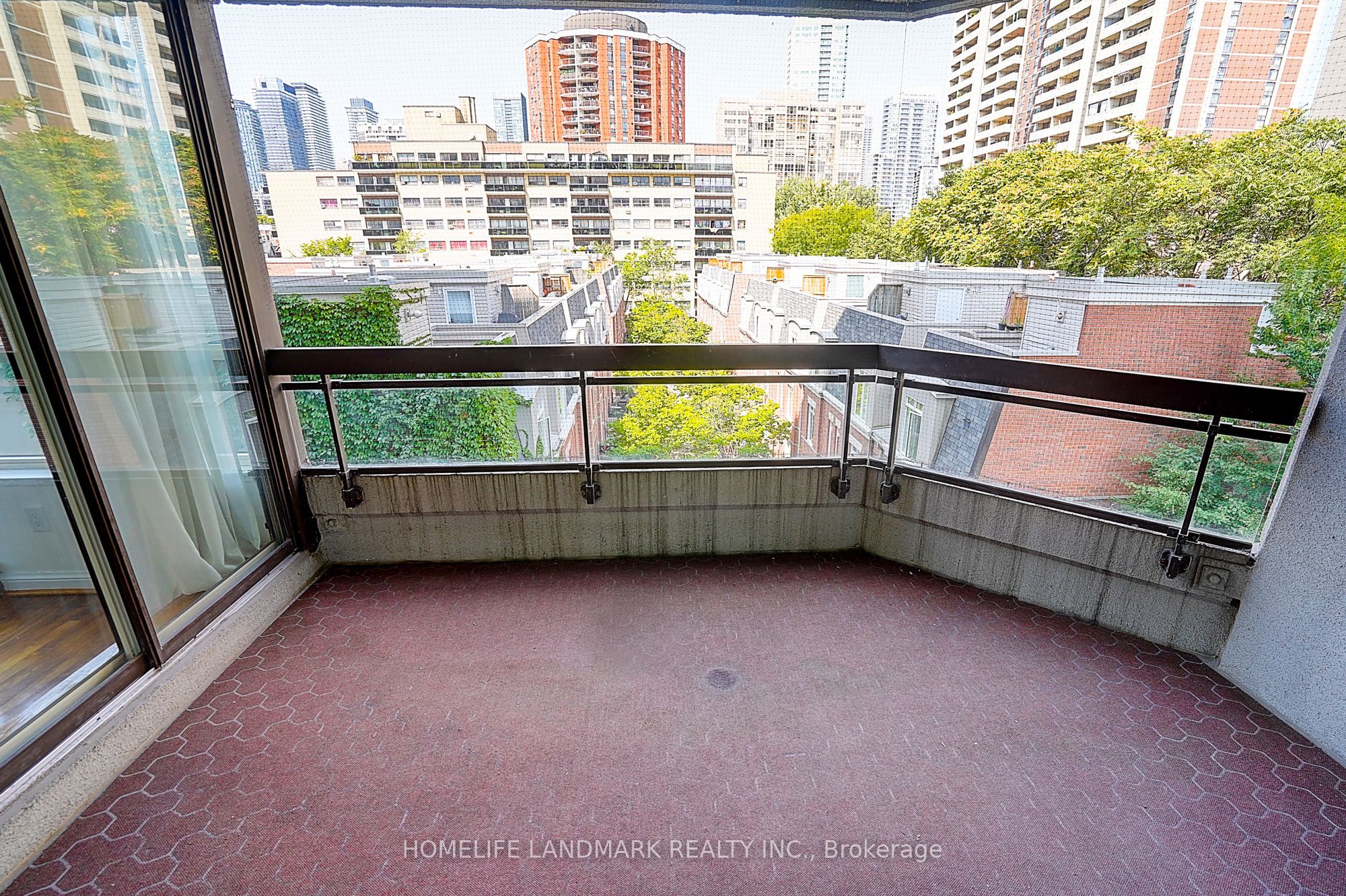 130 Carlton Street 503 Property Photo 31