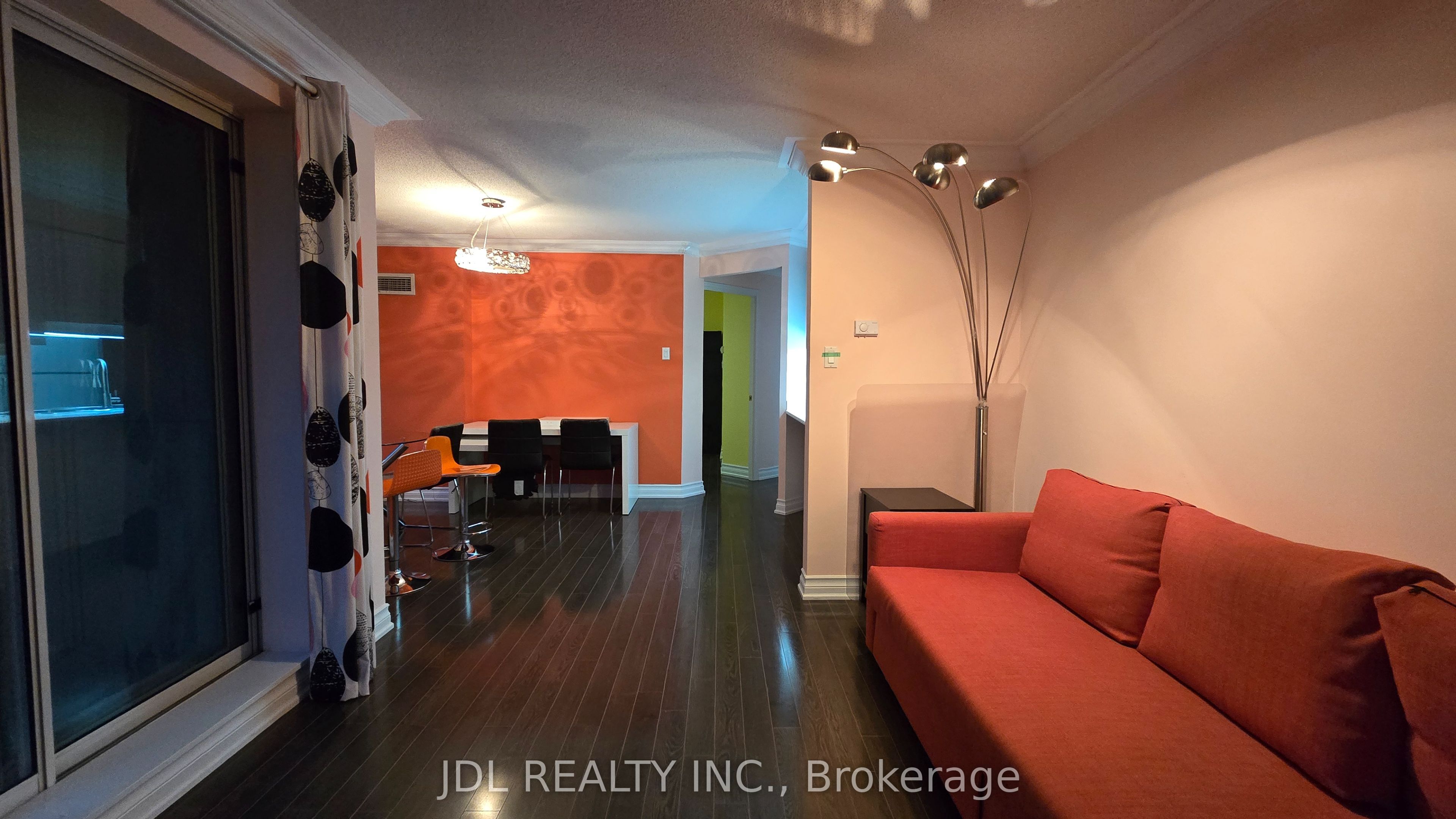 889 Bay Street 1206 Property Photo 2