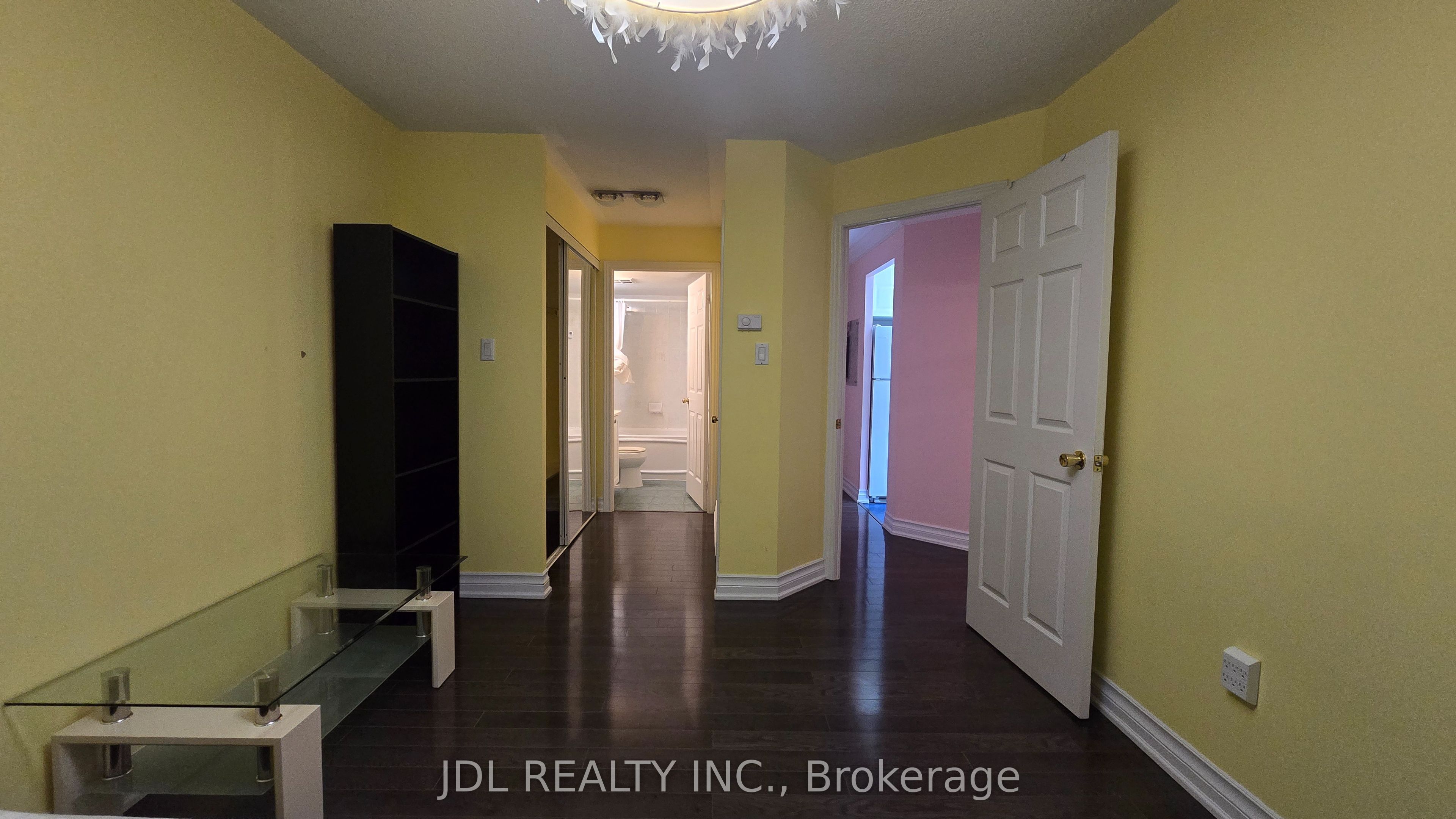 889 Bay Street 1206 Property Photo 6