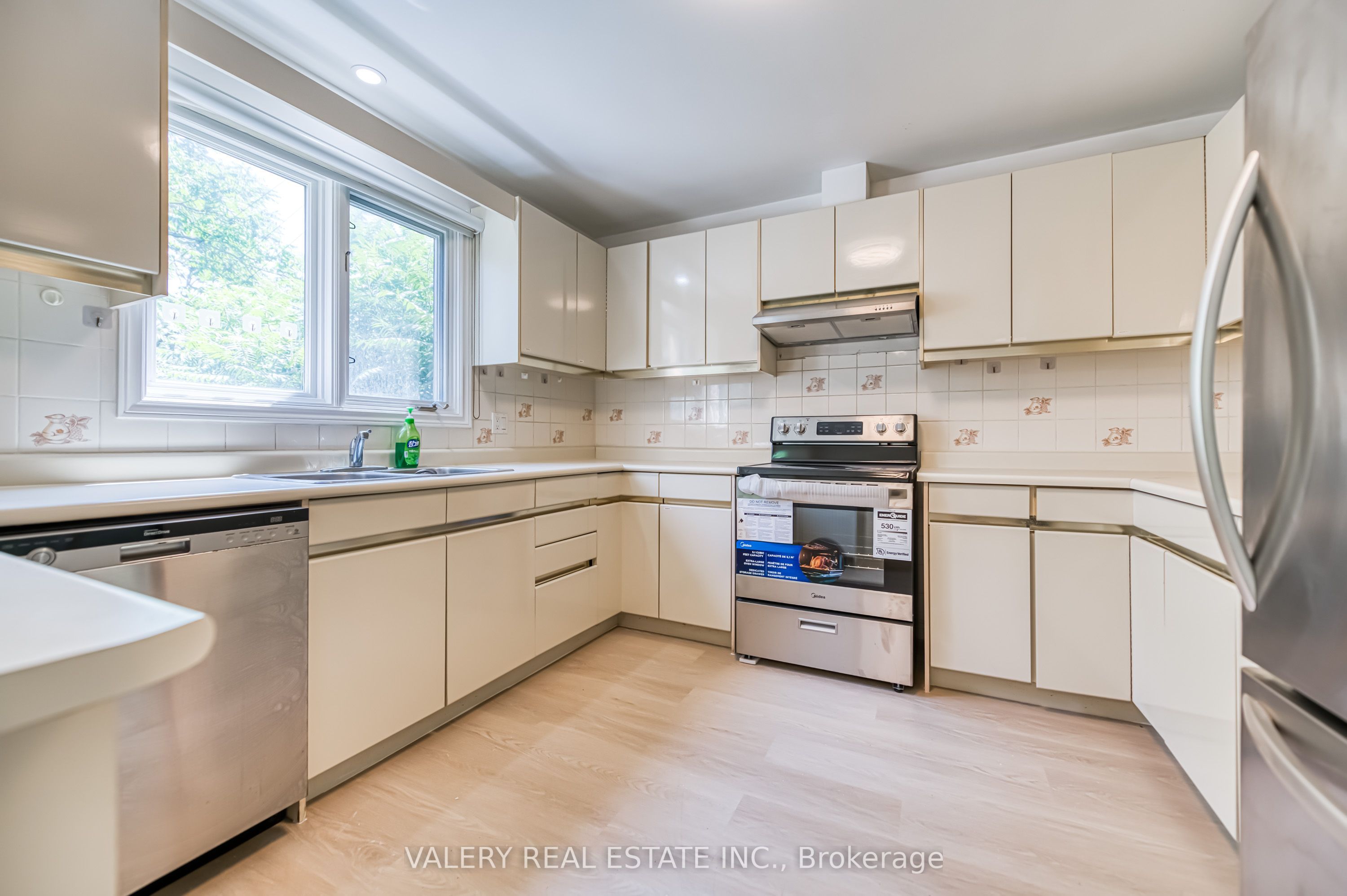 163 Holmes Avenue Property Photo 14