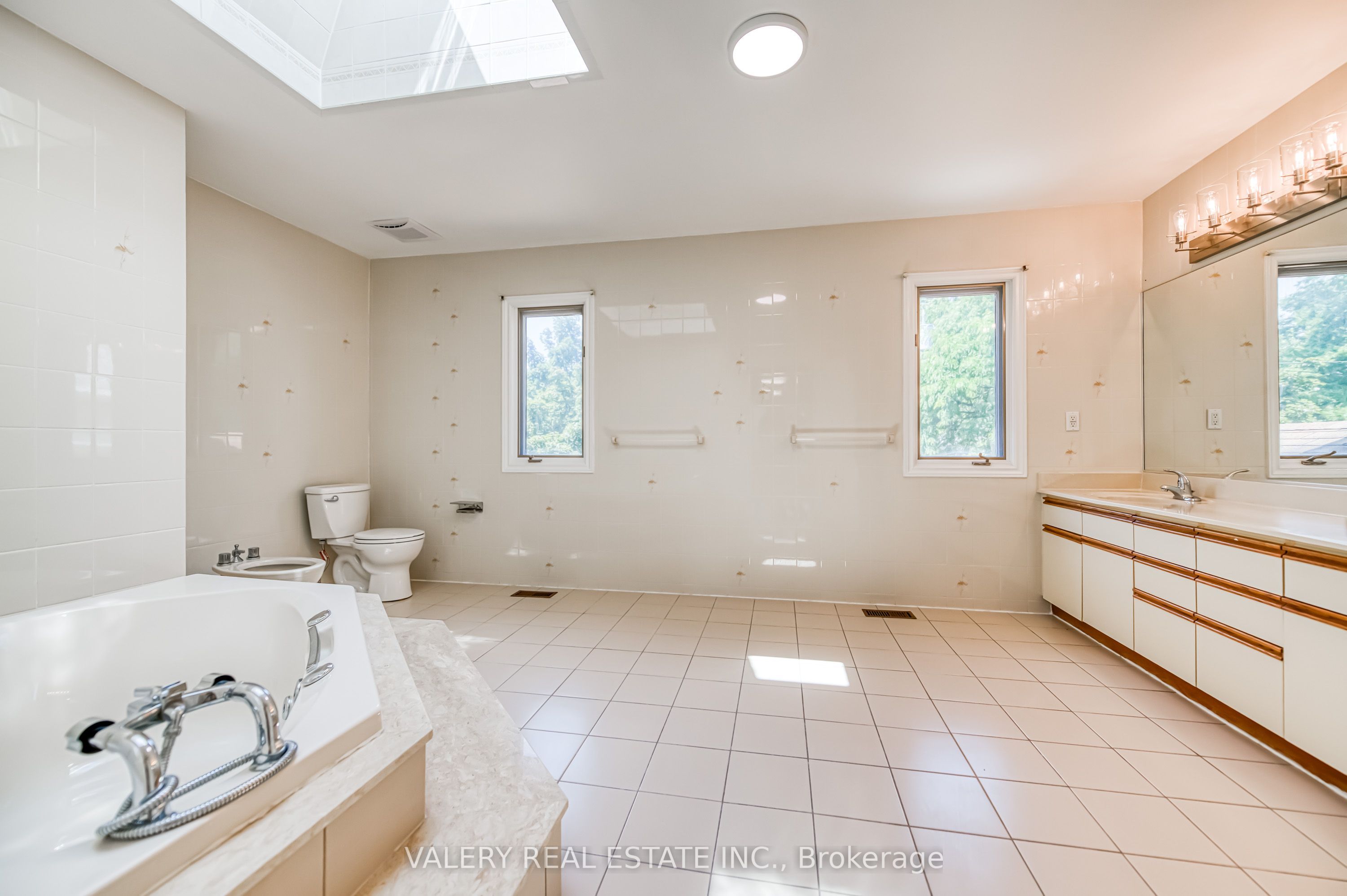 163 Holmes Avenue Property Photo 21