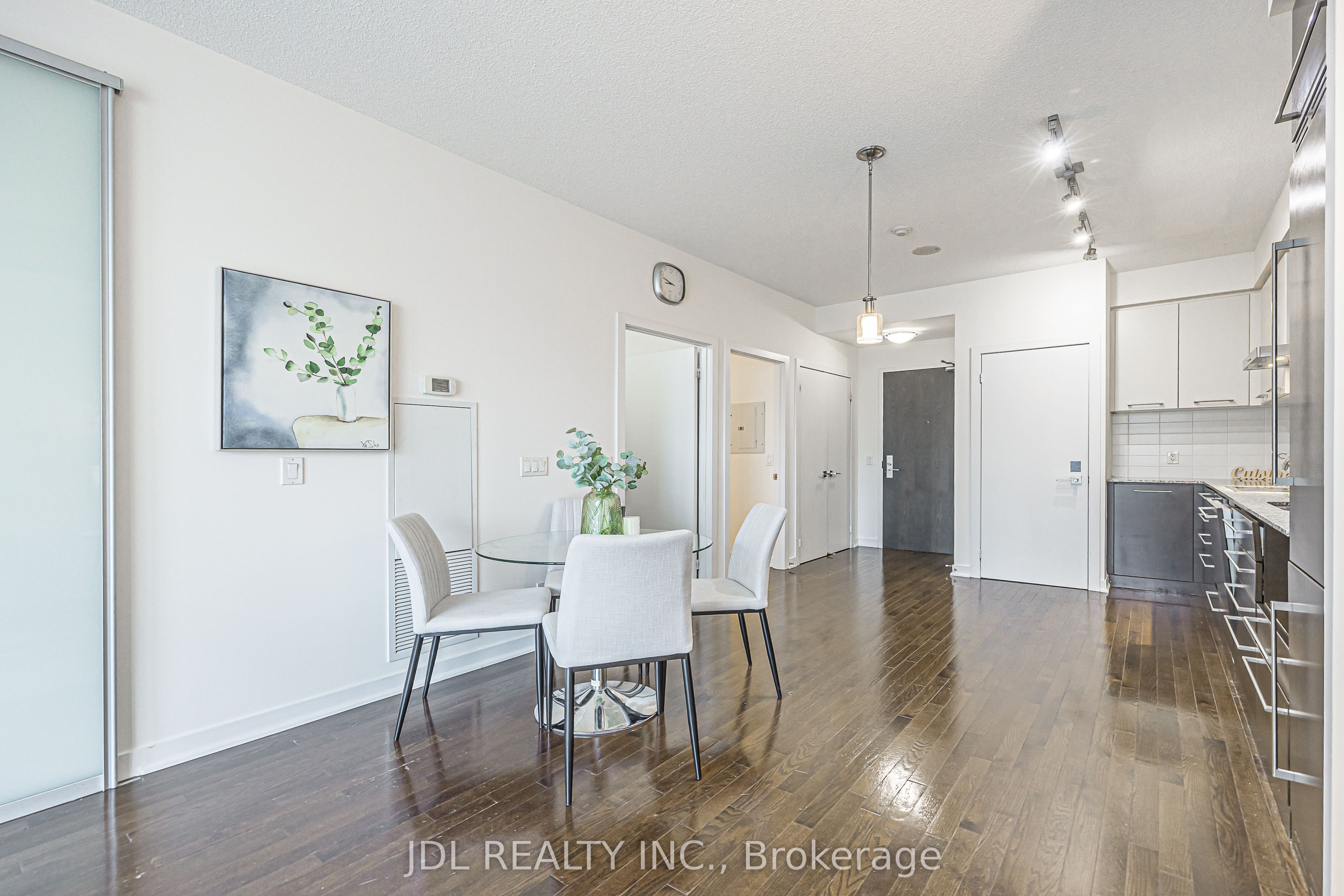 770 Bay Street 1105 Property Photo 13
