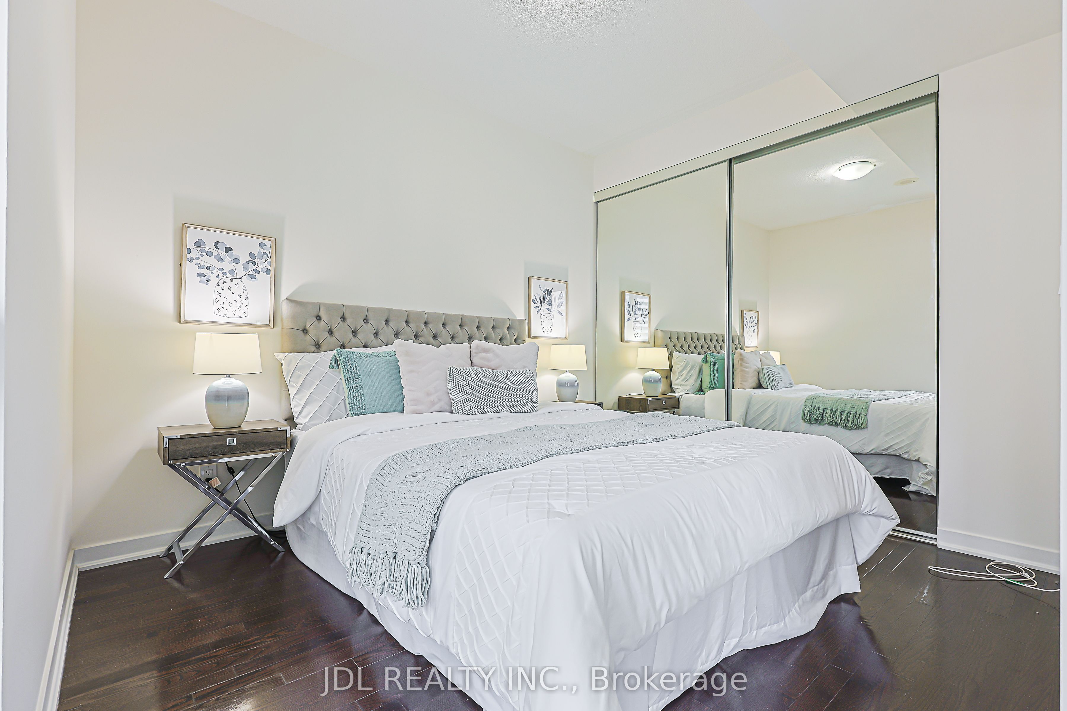 770 Bay Street 1105 Property Photo 22