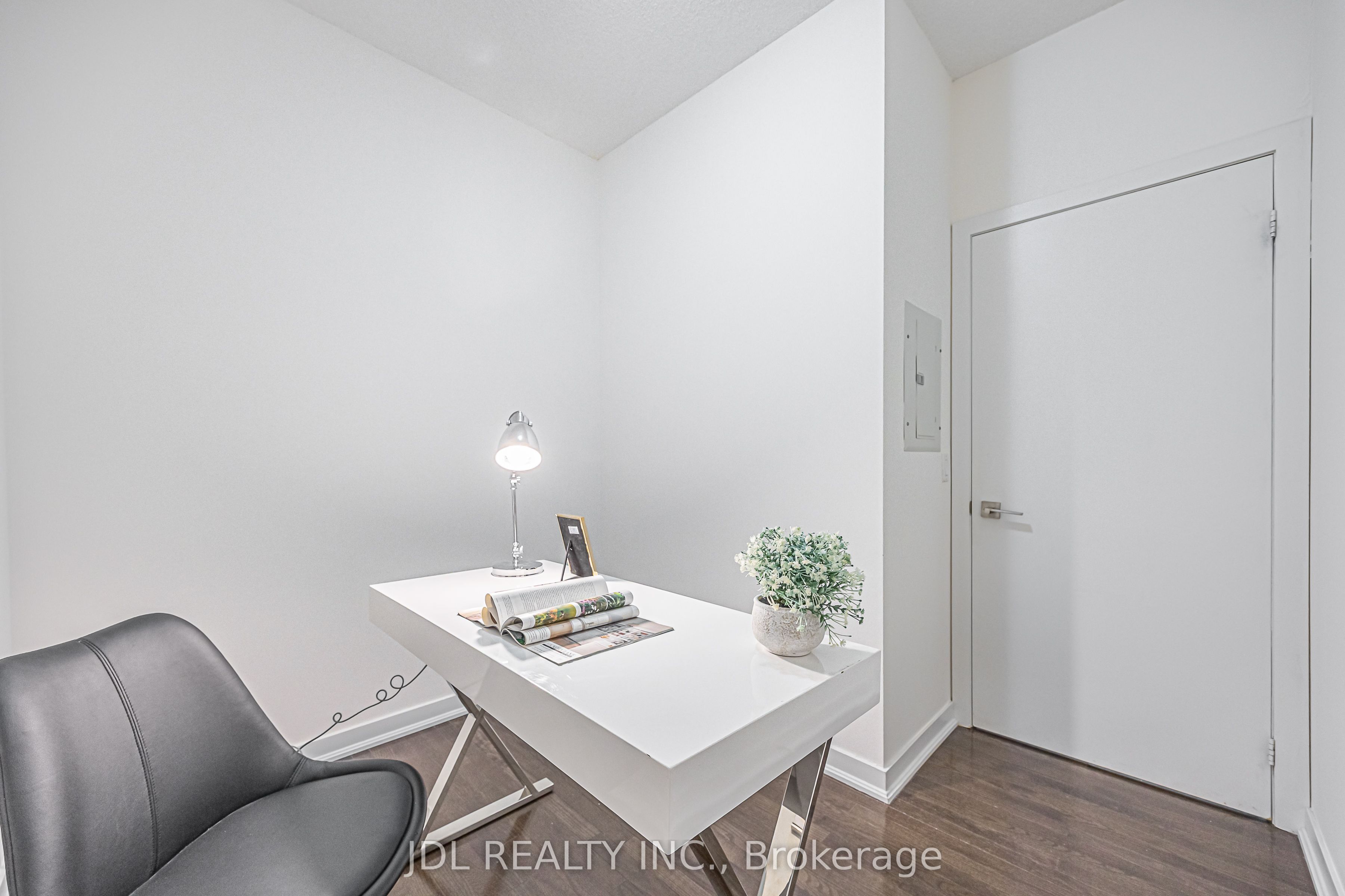 770 Bay Street 1105 Property Photo 29