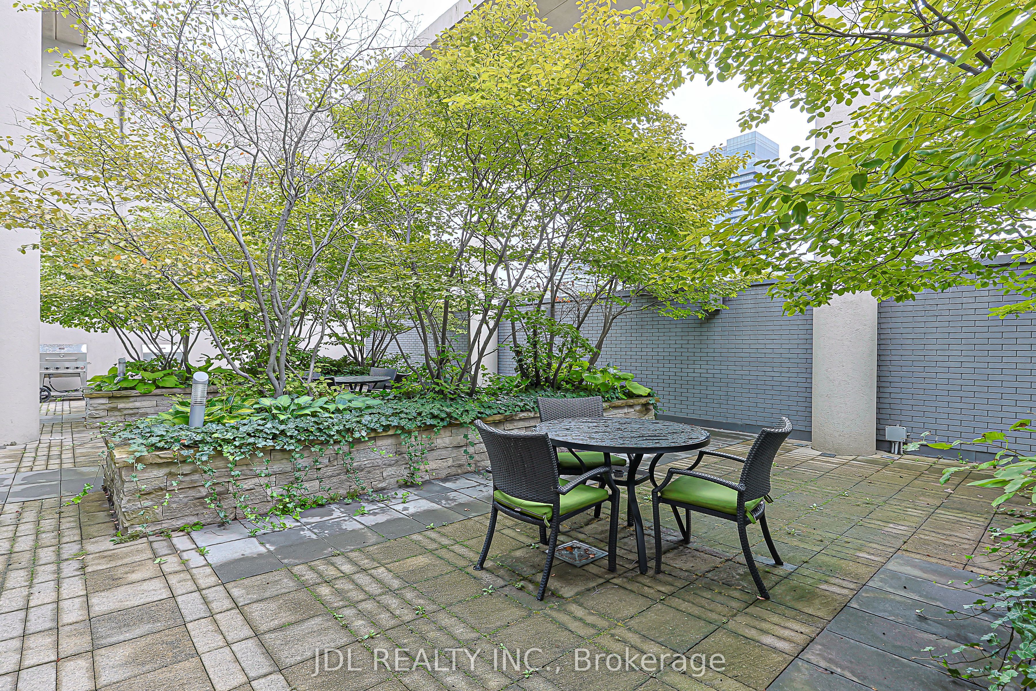 770 Bay Street 1105 Property Photo 40