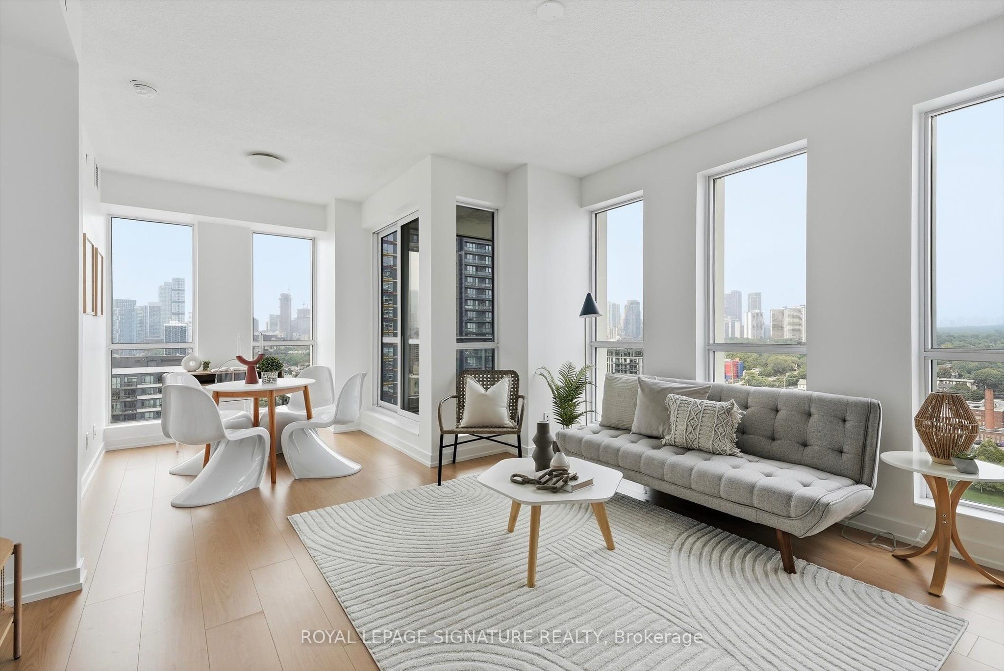 55 Regent Park Boulevard 1809