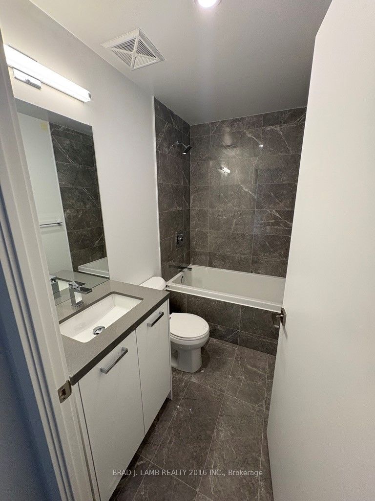 284 King Street E 1206 Property Photo 9