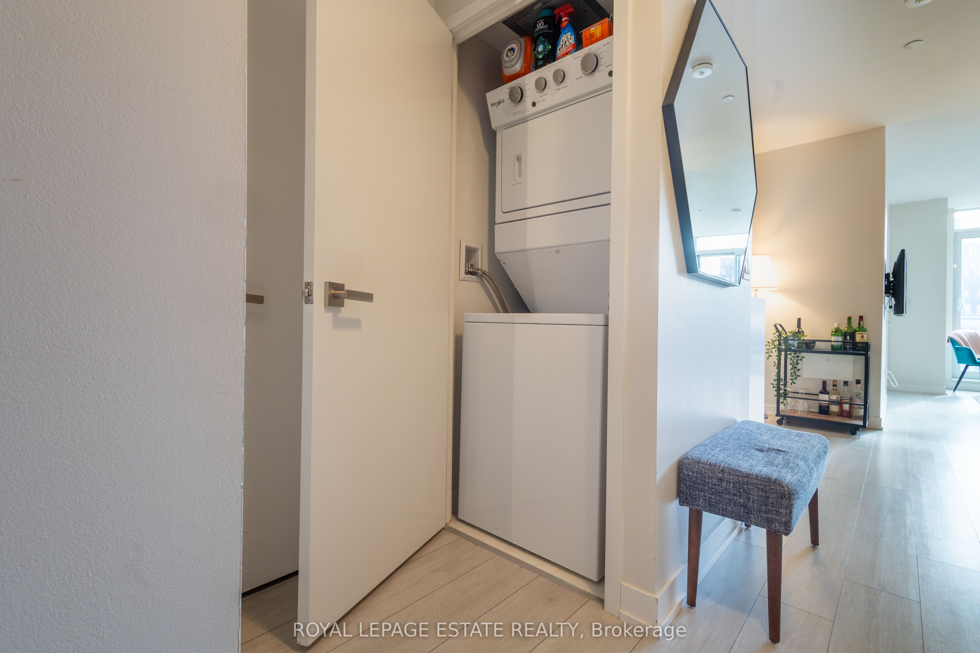 31 Tippett Road 657 Property Photo 3