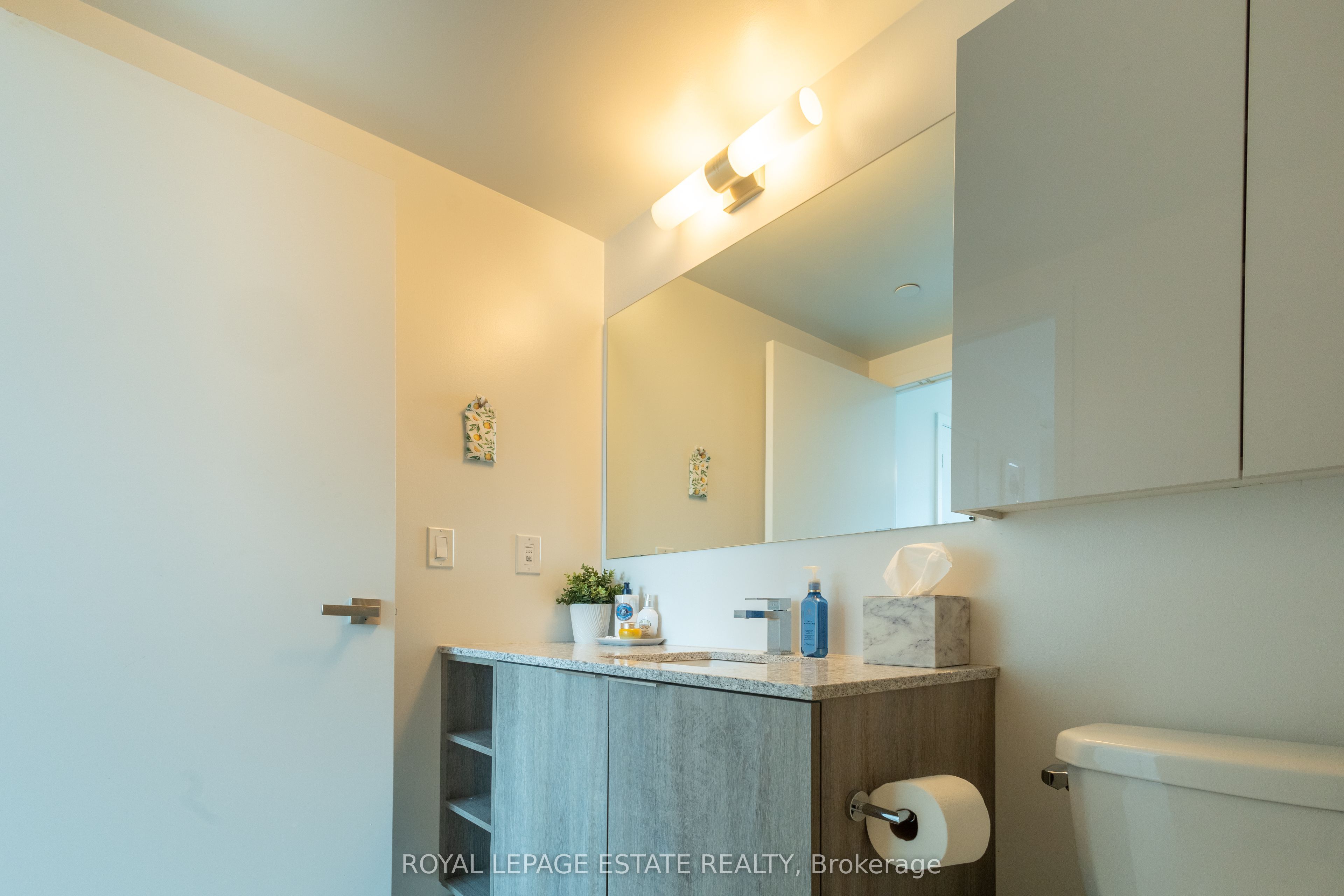 31 Tippett Road 657 Property Photo 20