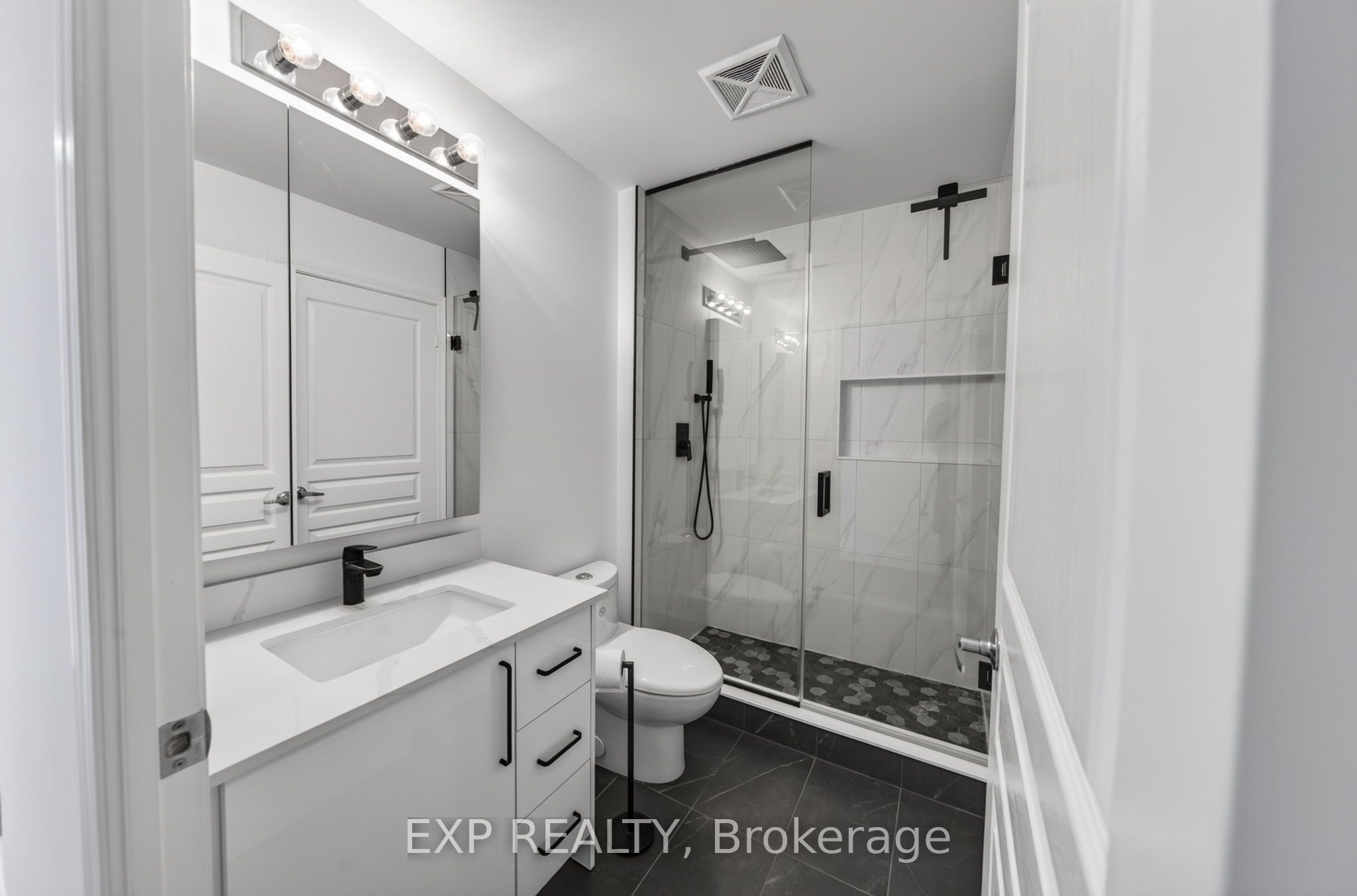 352 Front Street W 1916 Property Photo 5